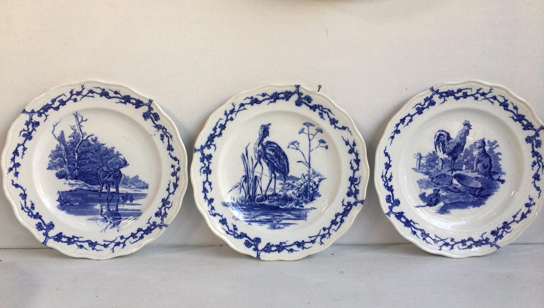 English Blue and White Plate Heron Brown Westhead and Moore, circa 1890 In Good Condition In Austin, TX