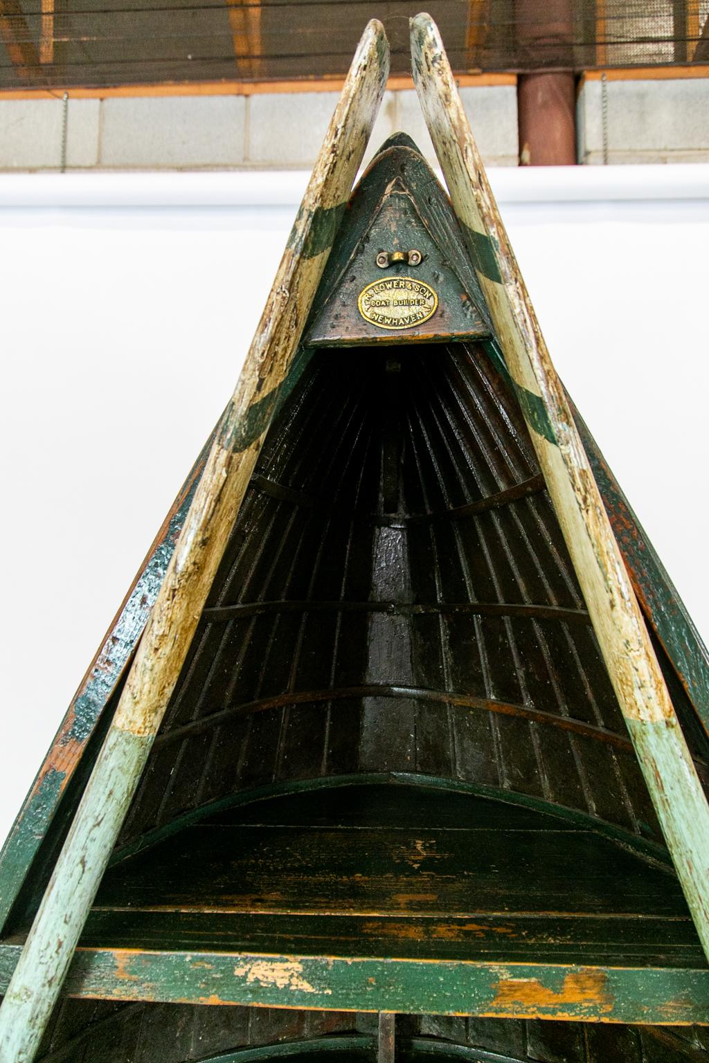 English Boat Shelf In Good Condition In Wilson, NC