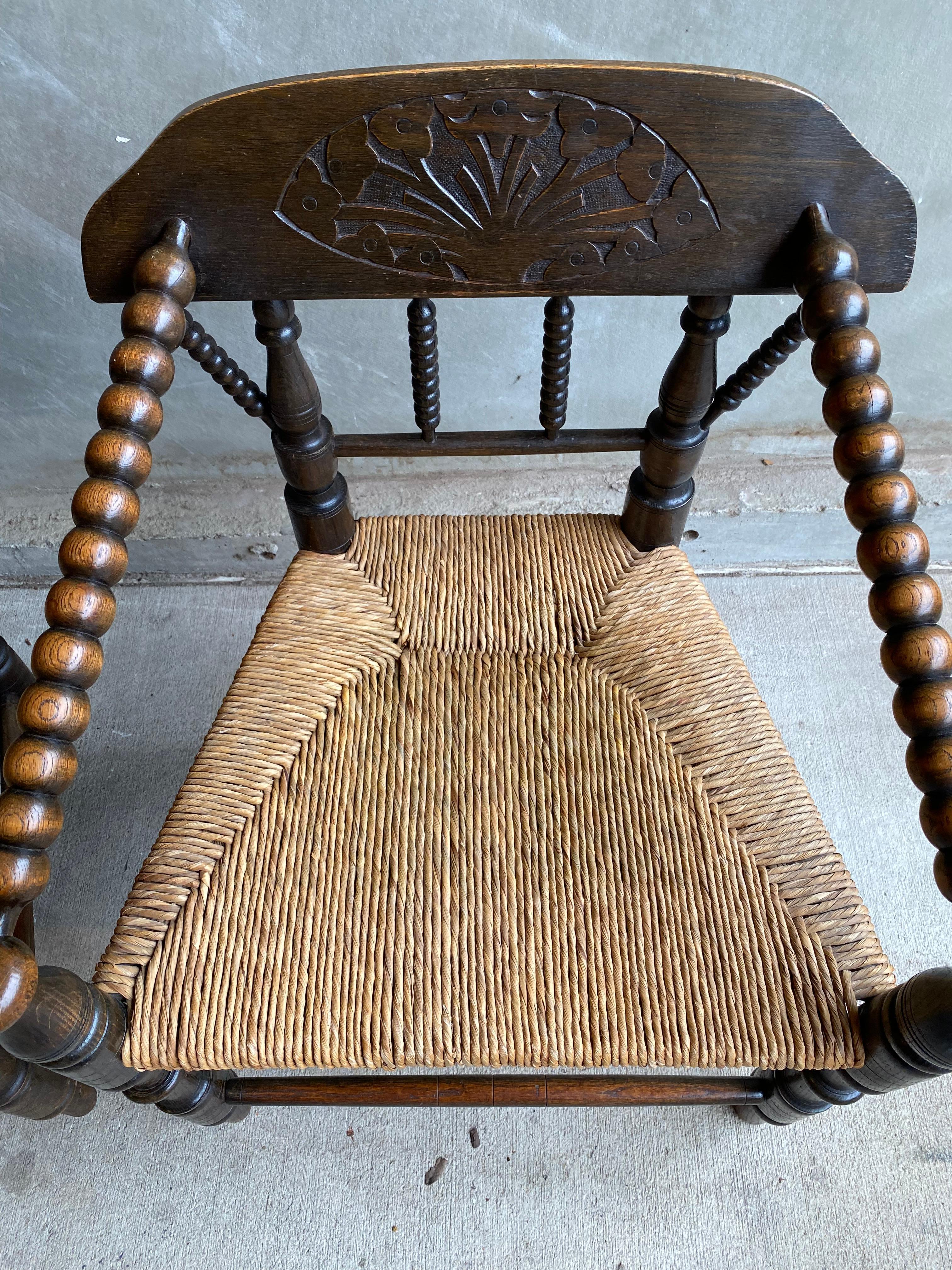 English Bobbin Chairs in Oak and Rush, 19th Century 4