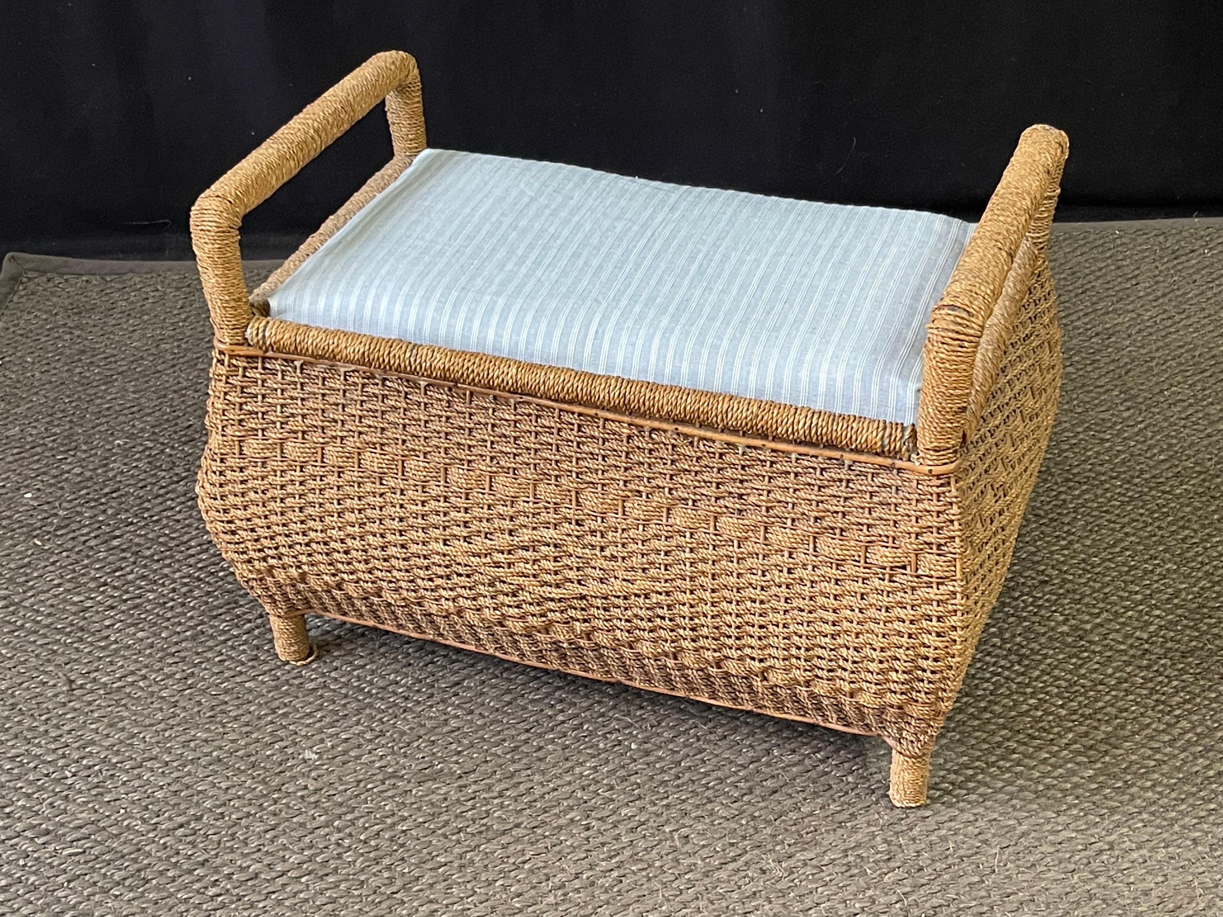 20th Century English Bombay-Shaped Woven Rattan Bench For Sale