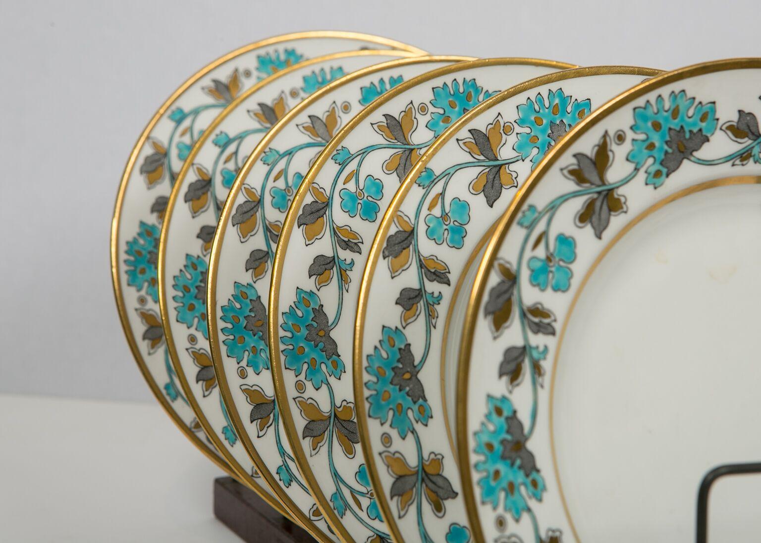 English Bone China Dessert Dishes a Set of Eight Turquoise Made Mid-20th Century In Excellent Condition In Katonah, NY