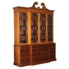 Antique English Bookcase in the Style of George III Mahognay 19th Century