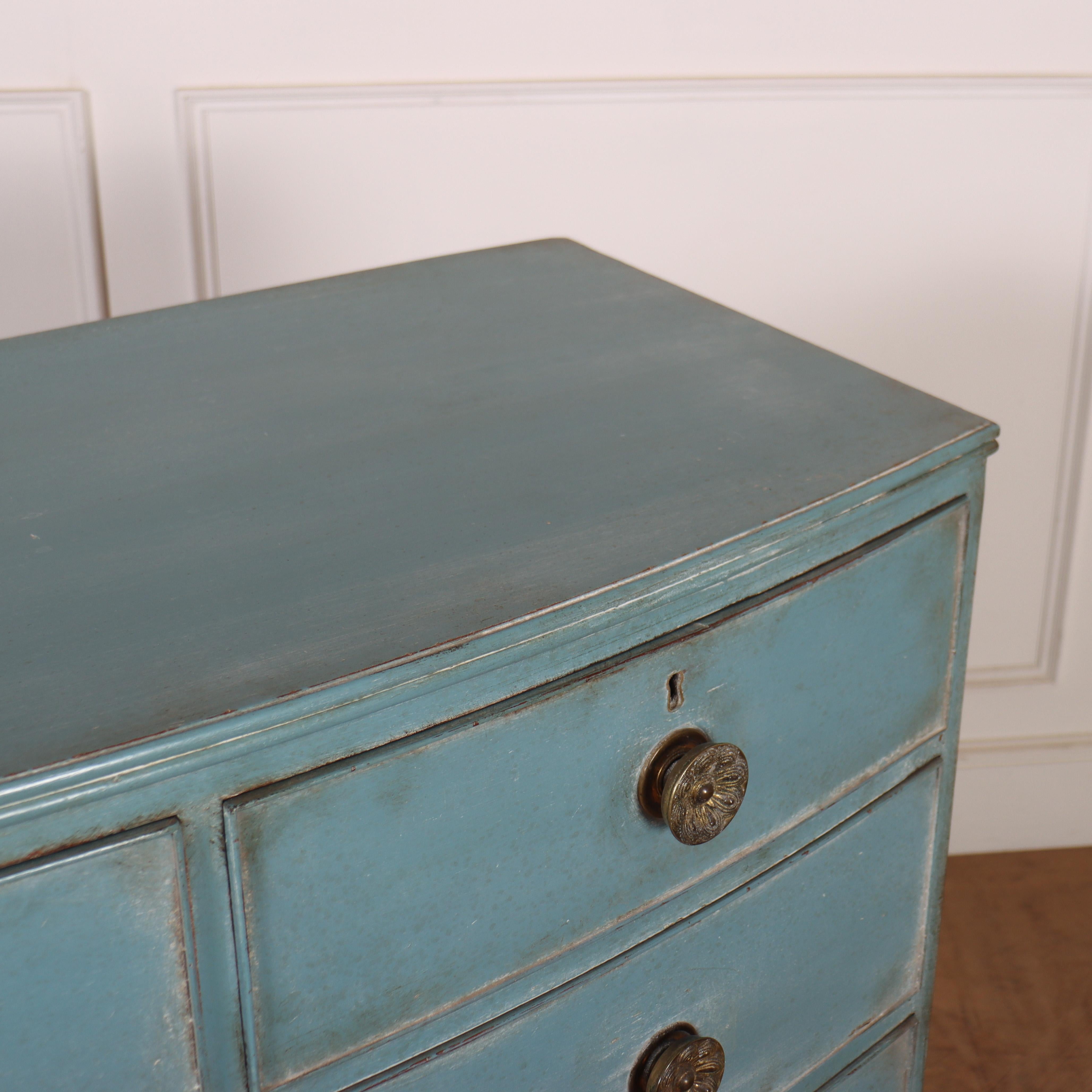English Bowfront Chest of Drawers For Sale 3