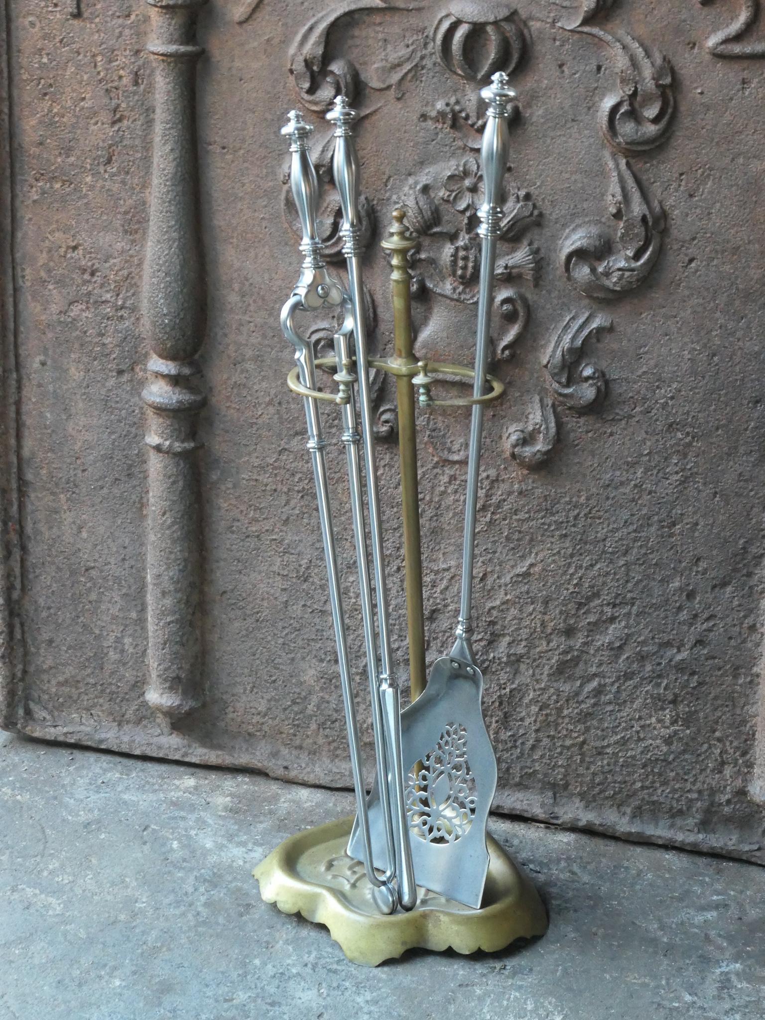 English Brass an Polished Steel Georgian Fireplace Tool Set, 18th-19th C In Good Condition For Sale In Amerongen, NL