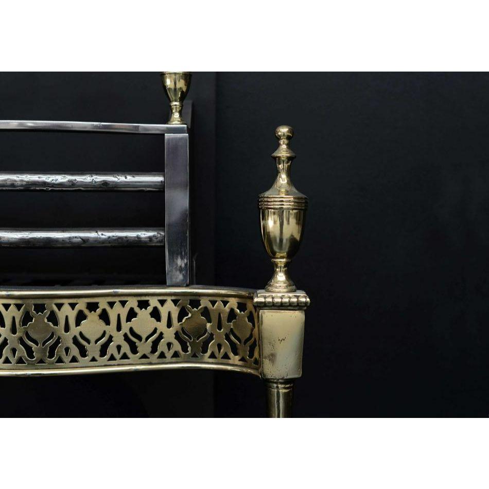 Anglais Grille de feu anglaise en laiton et acier en vente