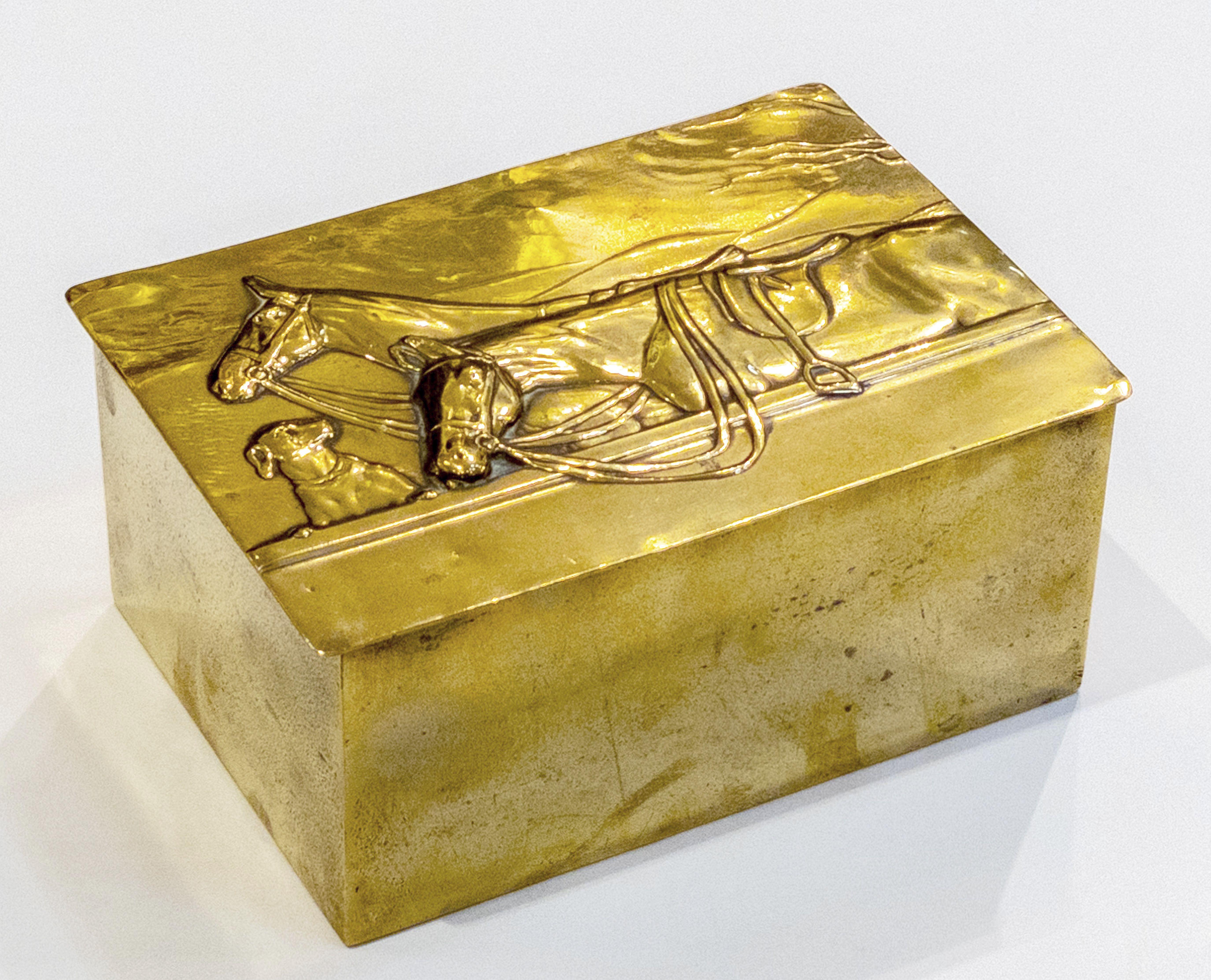 English Brass and Wood Lined Cigarette Box with Embossed Lid of Horses and Dog 8