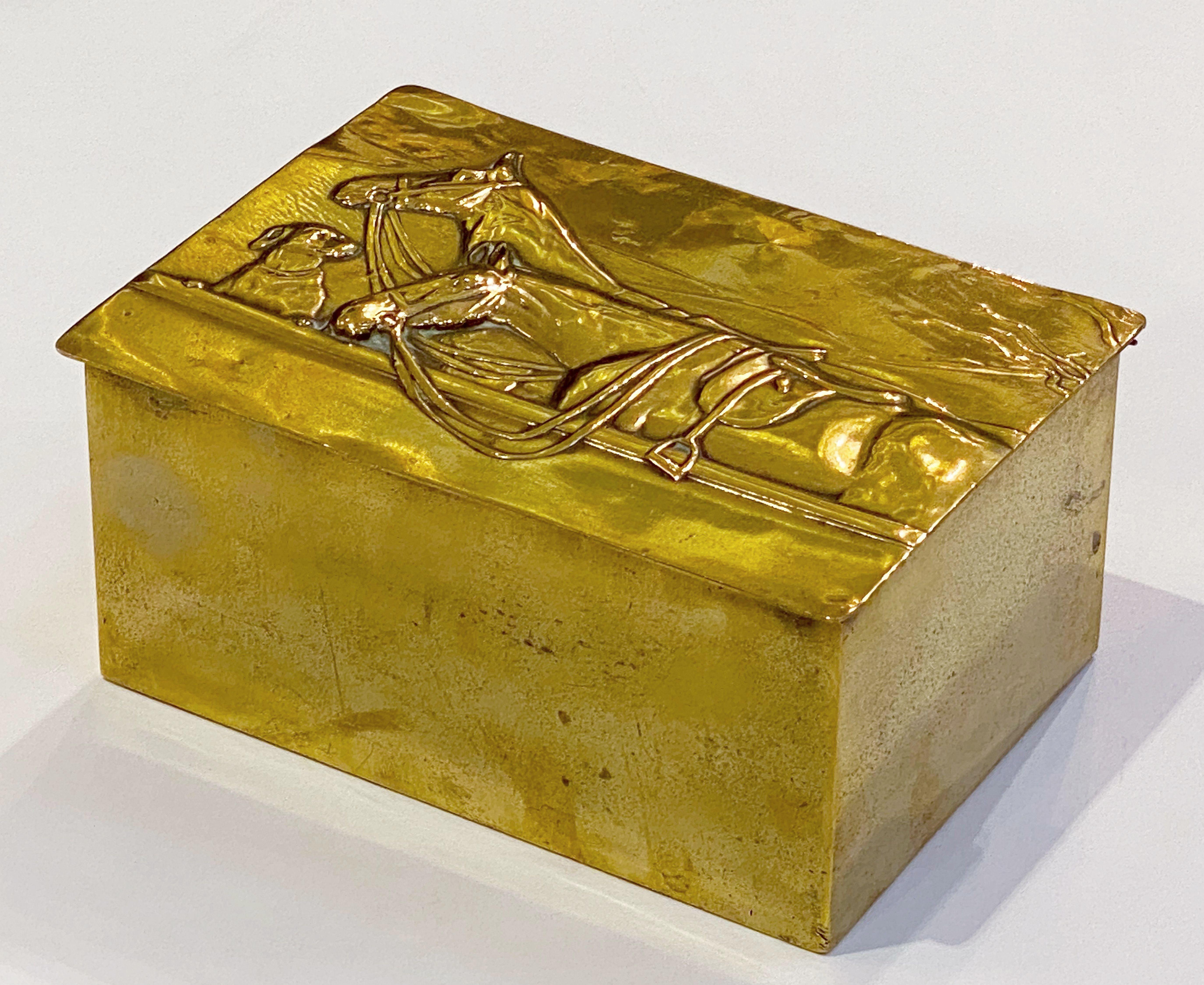 English Brass and Wood Lined Cigarette Box with Embossed Lid of Horses and Dog In Good Condition In Austin, TX