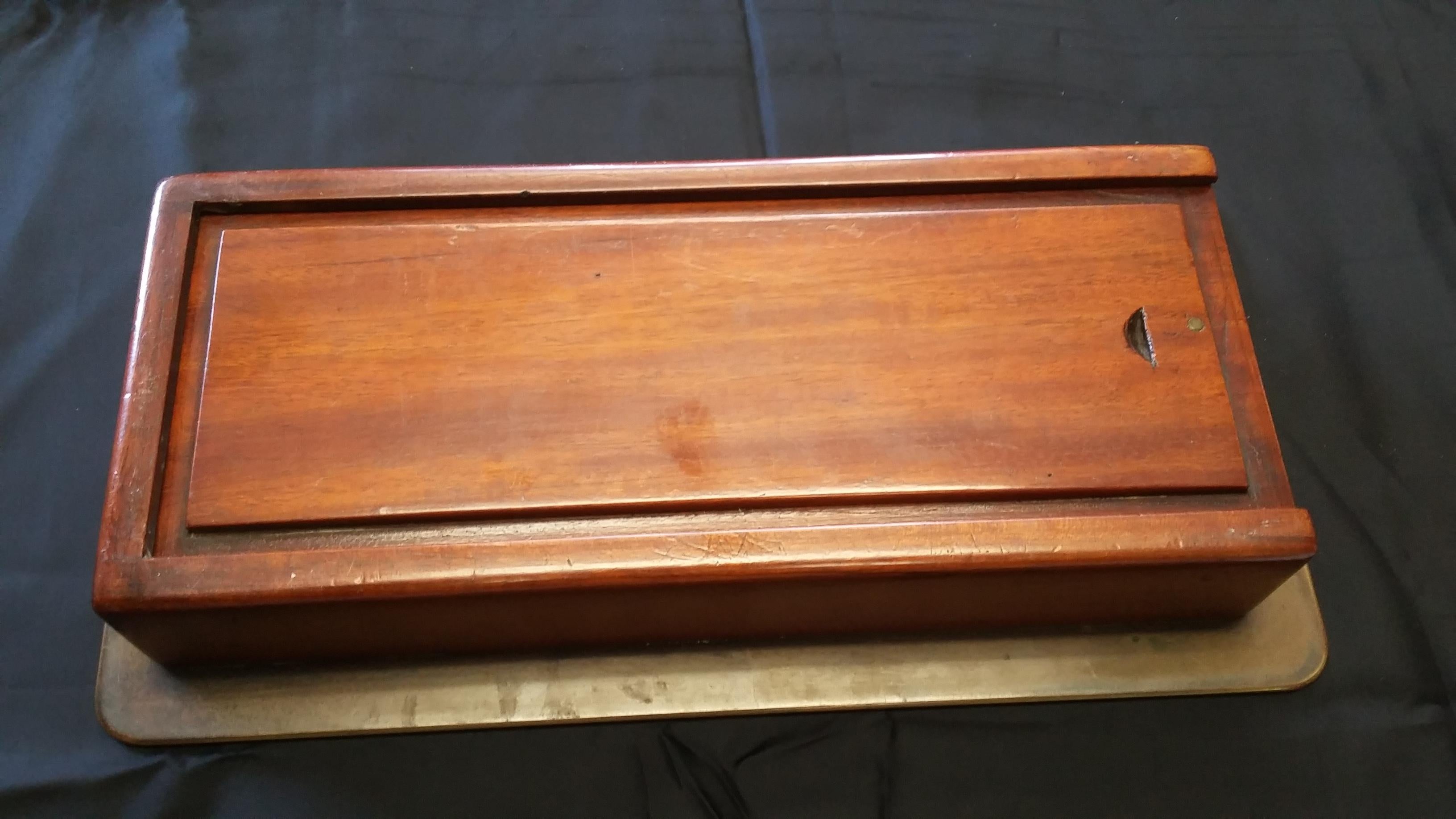 English Brass Cribbage Board In Good Condition In Stamford, CT