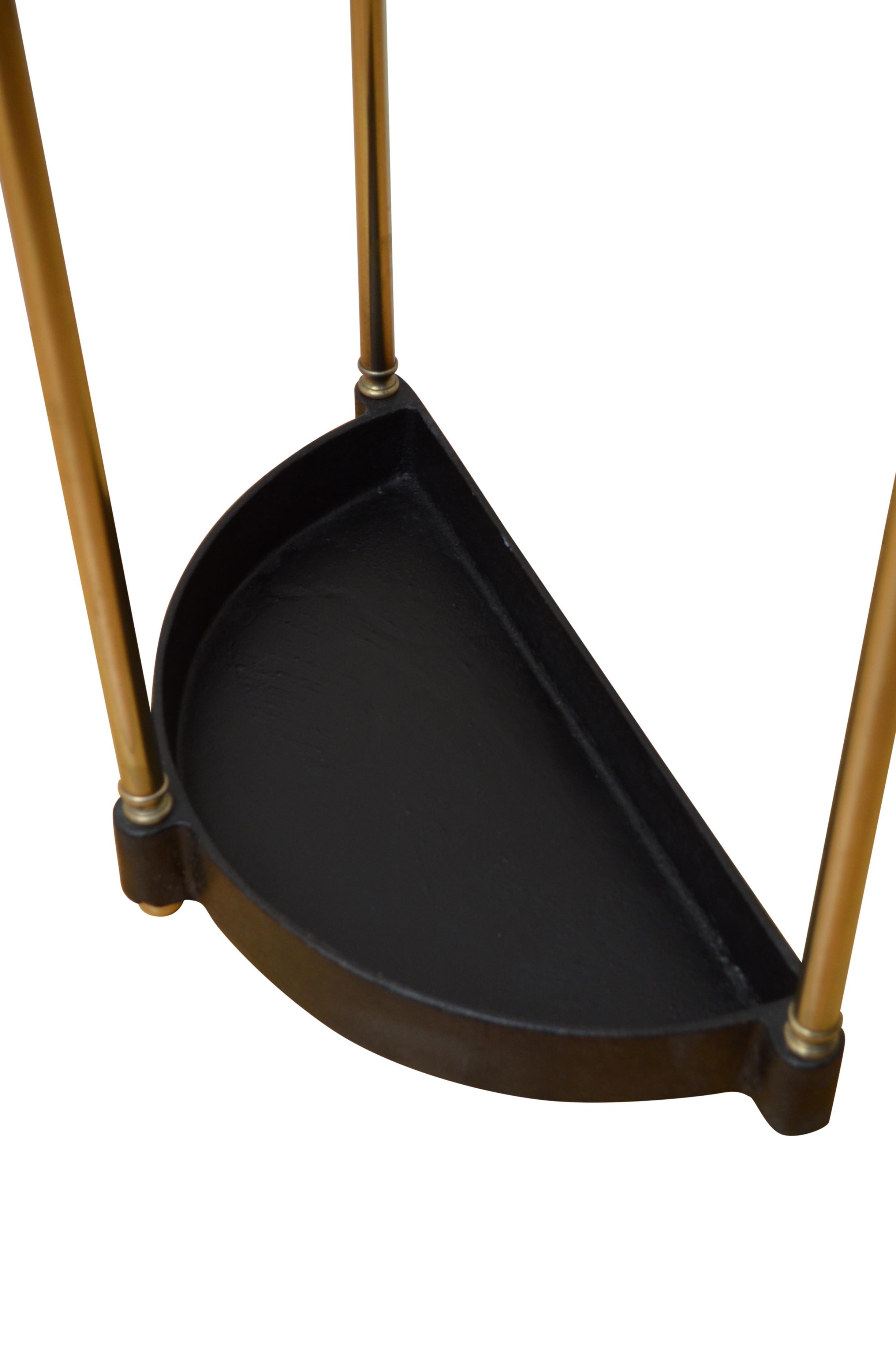 English Brass Demi Lune Stick Stand Umbrella Stand Walking Stick Stand (20. Jahrhundert) im Angebot