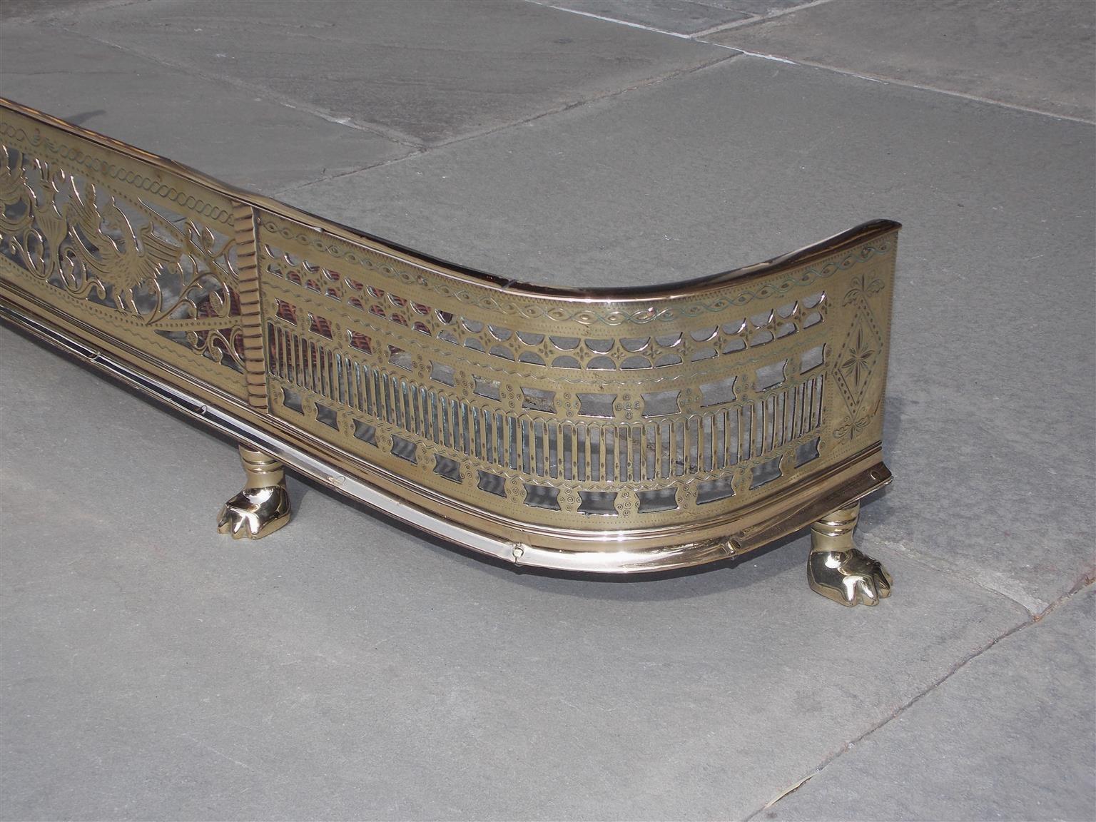 English Brass Engraved Phoenix and Pierced Gallery Fire Place Fender, Circa 1750 In Excellent Condition For Sale In Hollywood, SC