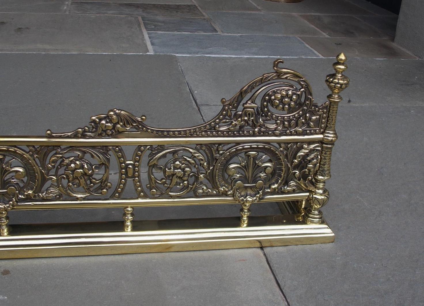 English Brass Gallery Foliage Fire Place Fender with Flanking Finials. C. 1820 For Sale 1
