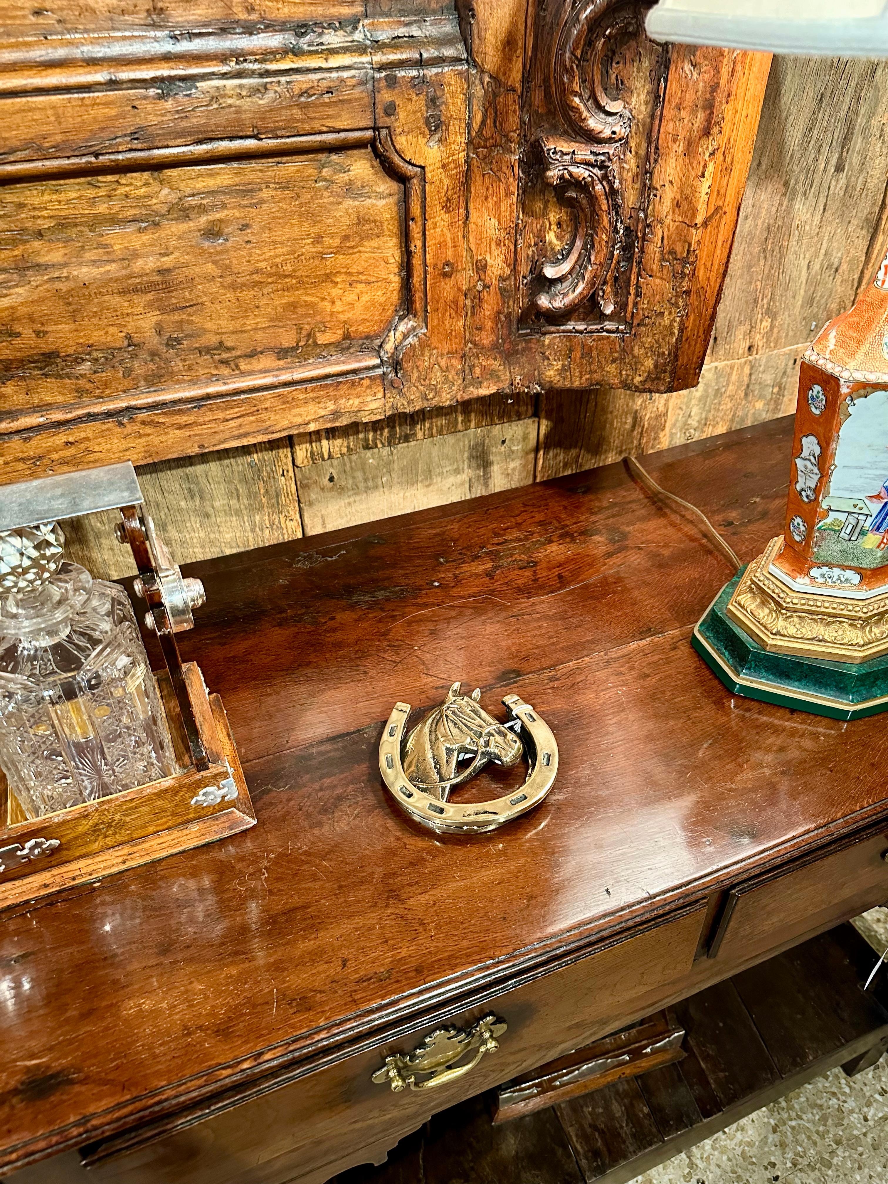 English Brass Horseshoe Door Knocker. For Sale 2