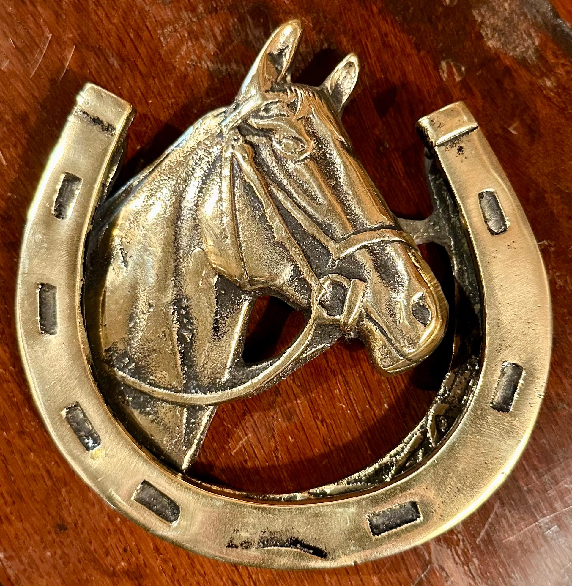 English Brass Horseshoe Door Knocker. For Sale 3