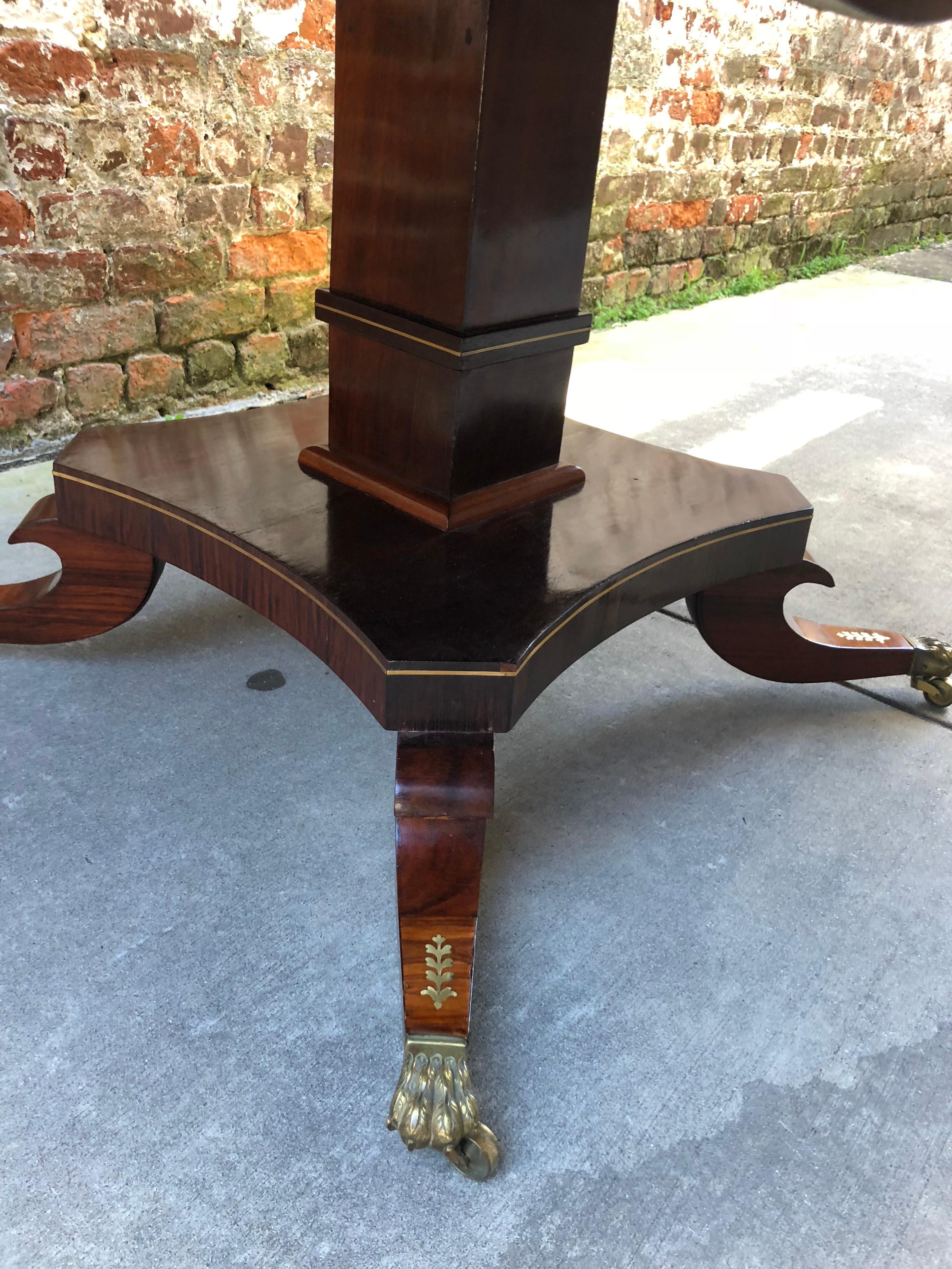 English Brass Inlaid Rosewood Center or Dining Table, circa 1830 In Excellent Condition In Charleston, SC