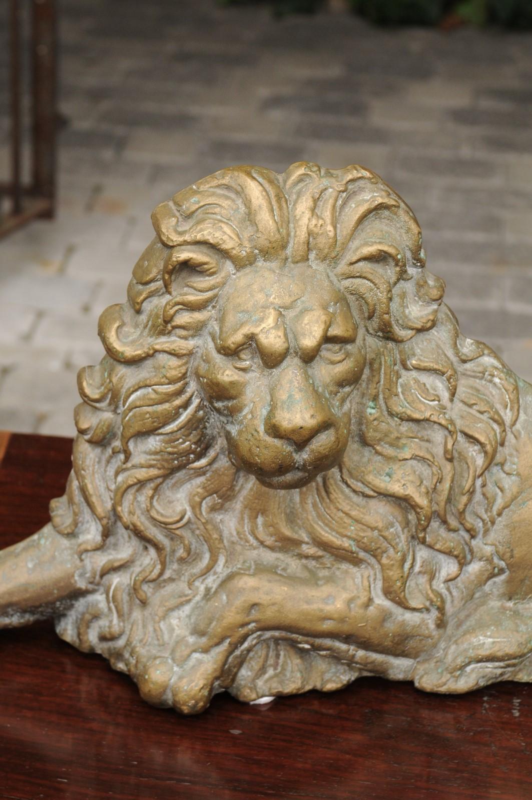 English Brass Lion Sculpture from the Late 19th Century in Reclining Position For Sale 1