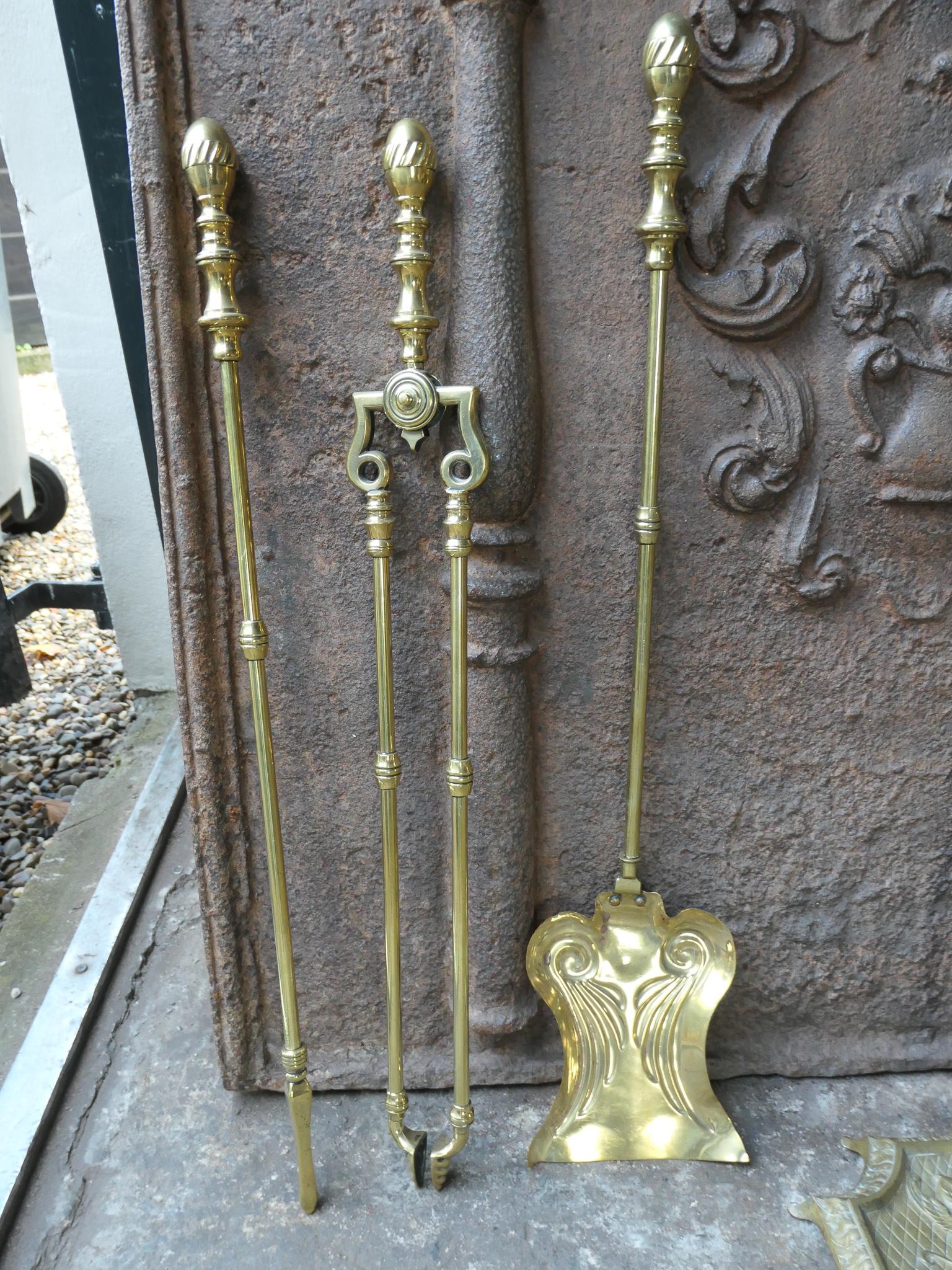 English Brass Polished Brass Victorian Fire Companion Set, 19th C. 8