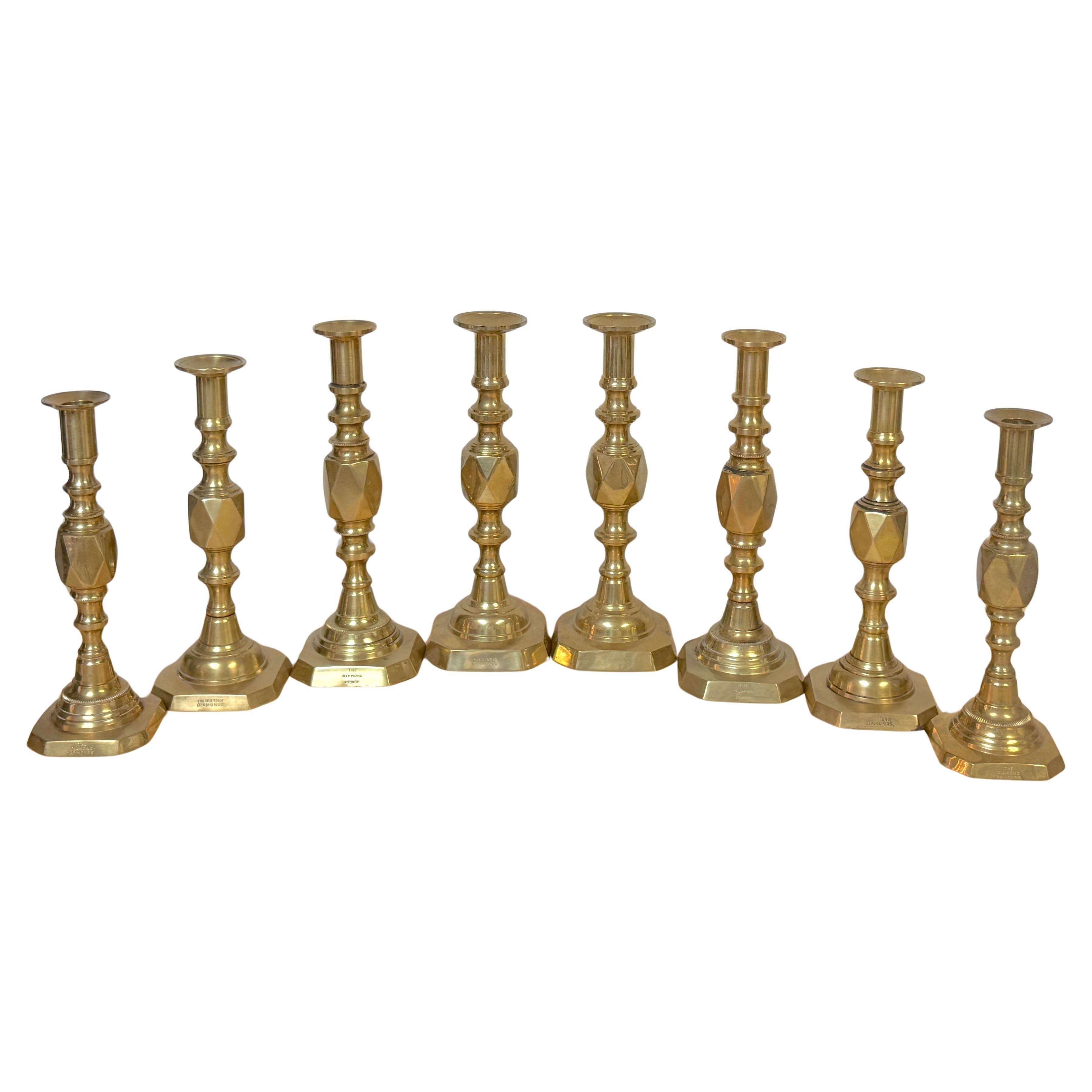 Candelieri inglesi in ottone "Royal Family" con diamante - Set completo di quattro coppie