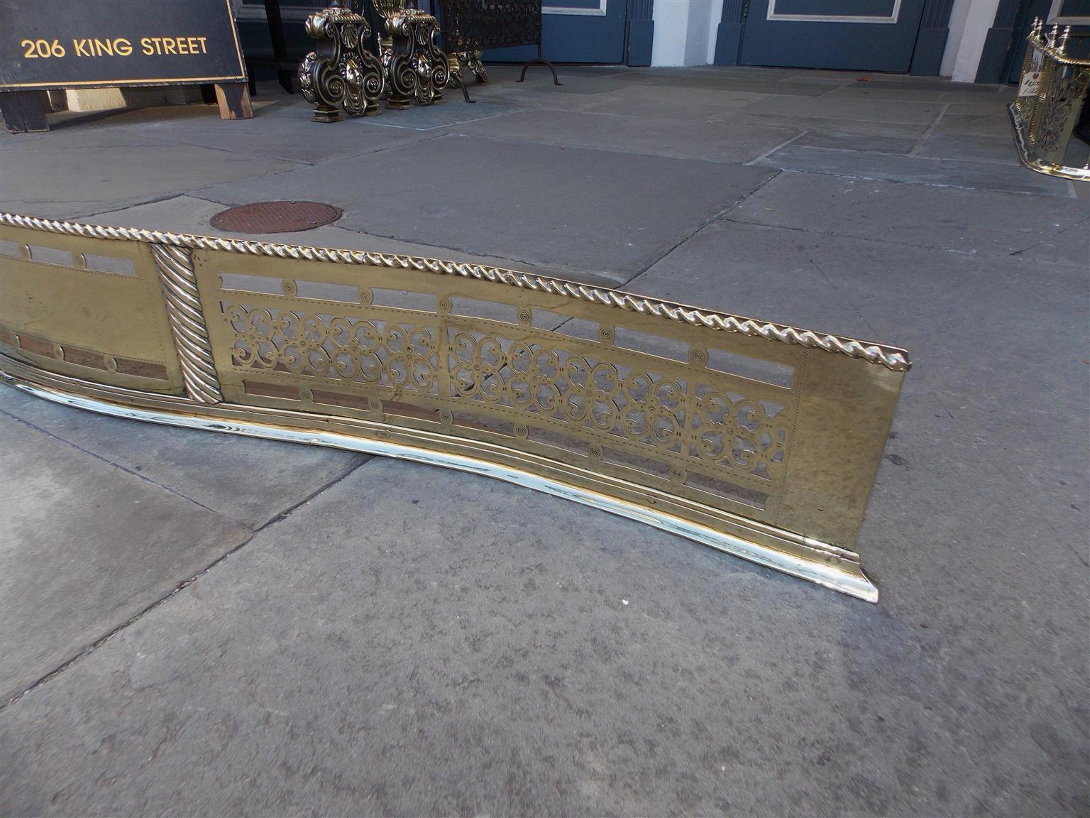 Brass Serpentine Engraved and Pierced Galley Fire Place Fender, Circa 1770 In Excellent Condition For Sale In Hollywood, SC