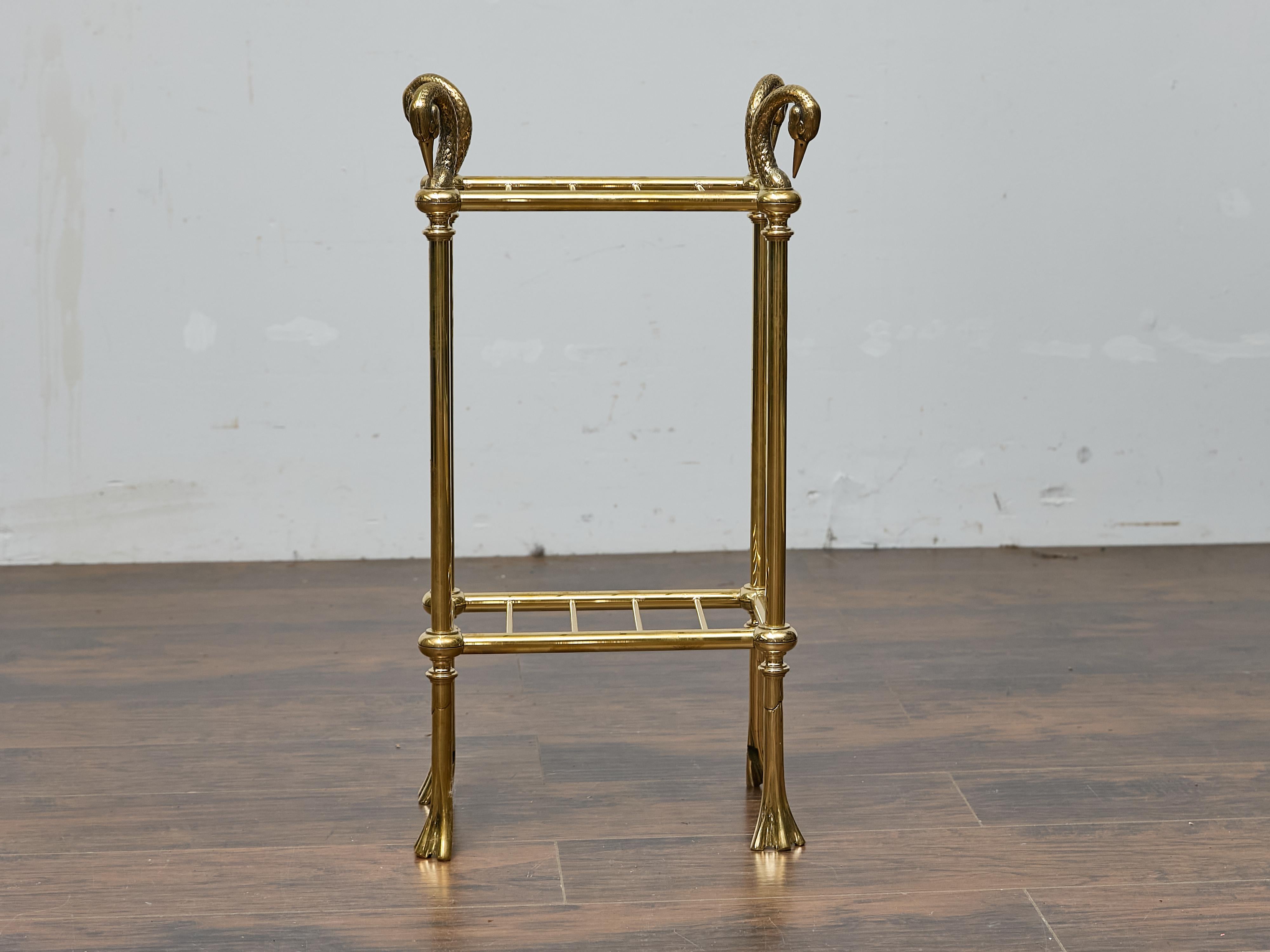 Stand d'Umbrella en laiton avec poignée en forme de Swan, circa 1920 en vente 4