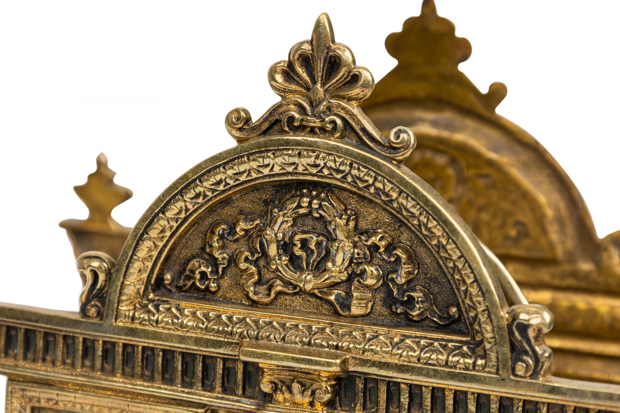 English Brass Two-Compartment Letter Holder with Neoclassical Decorations In Good Condition For Sale In Queens, NY
