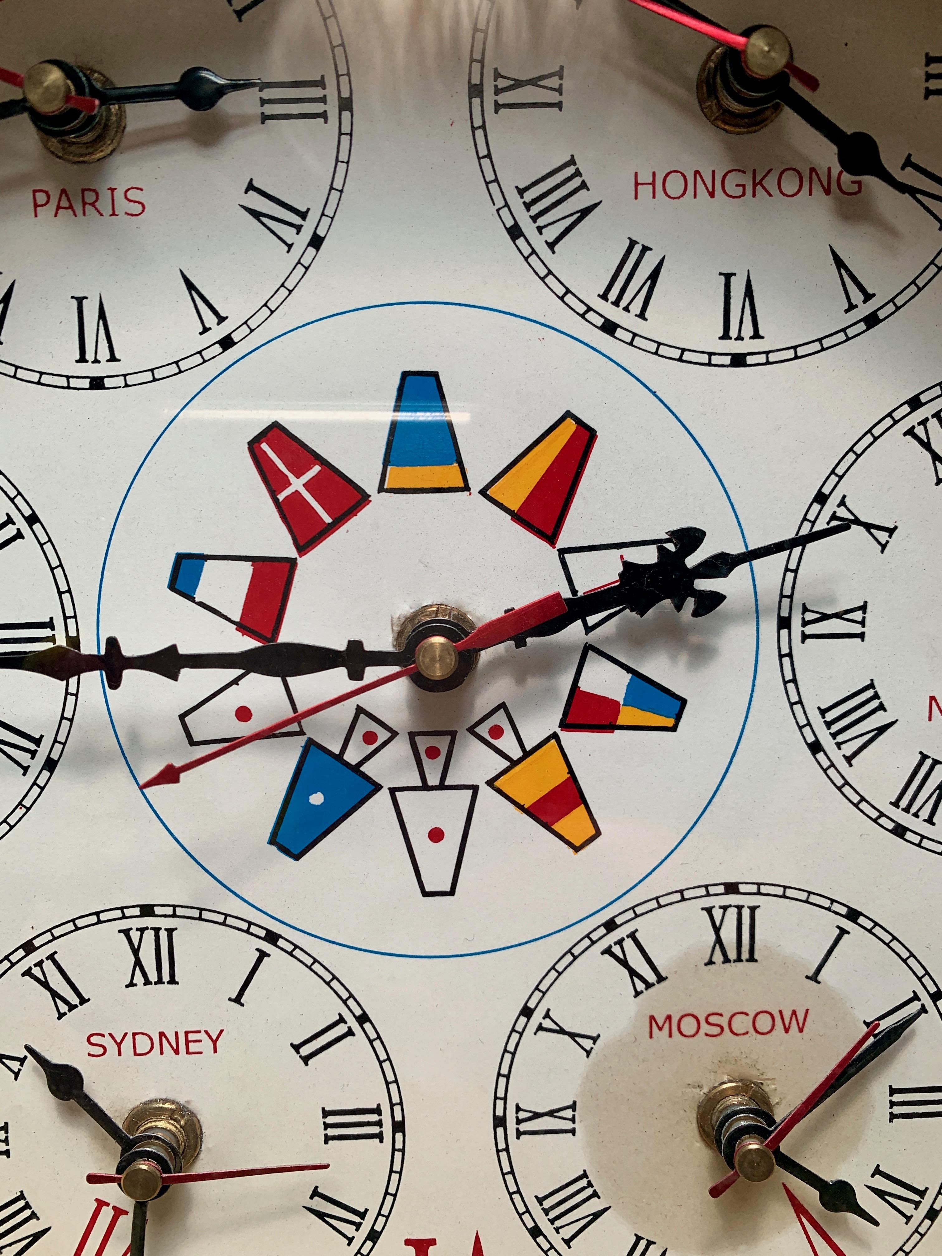 English Brass World Clock In Good Condition In New Orleans, LA