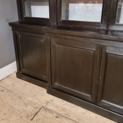 Libreria inglese Breakfront