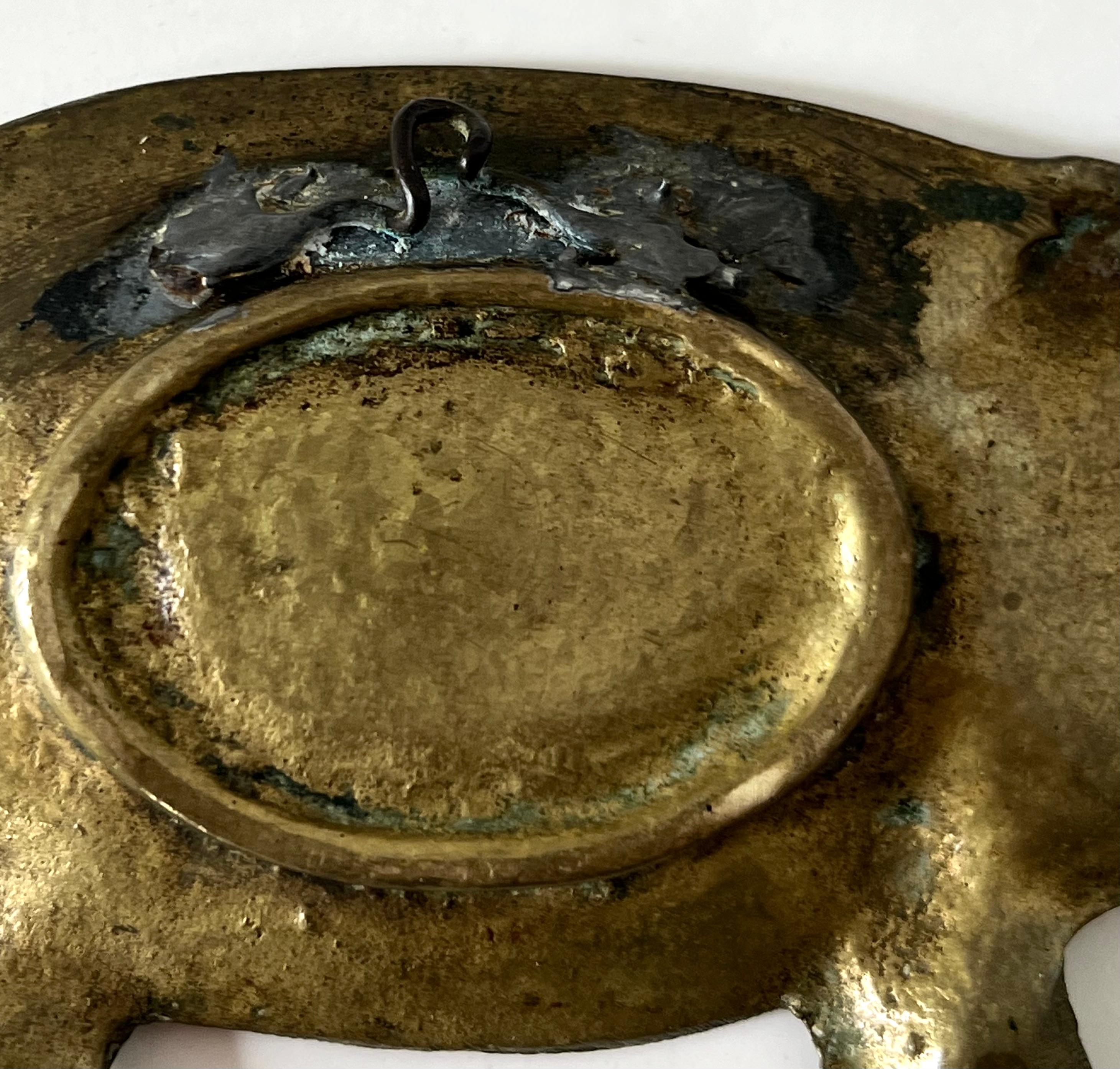 English Bronze Dish in the Shape of a Pig  For Sale 3