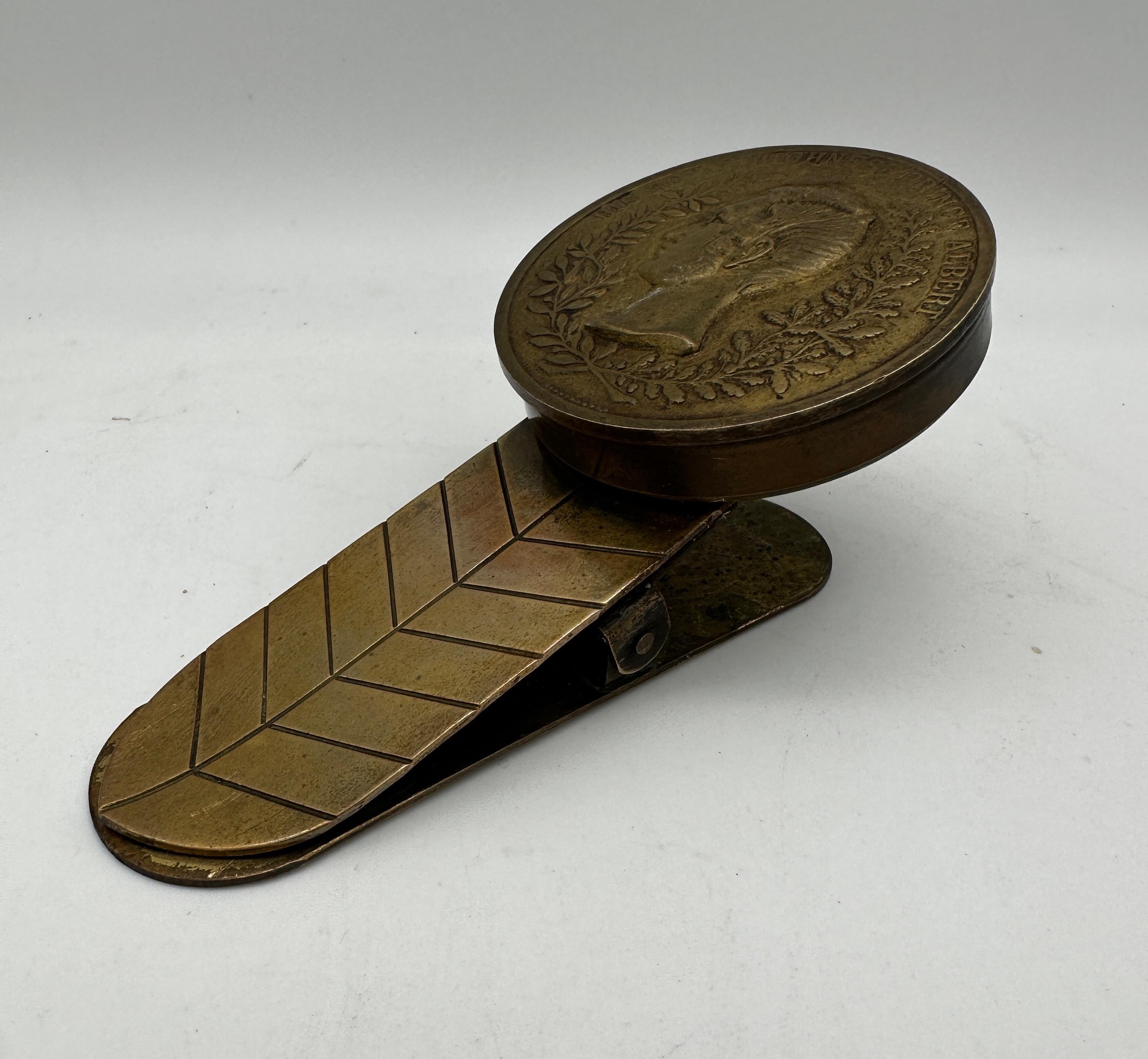 Englische Bronze-Schreibtischklammer „His Royal Highness Prince Albert“ aus englischer Bronze   (Gegossen) im Angebot
