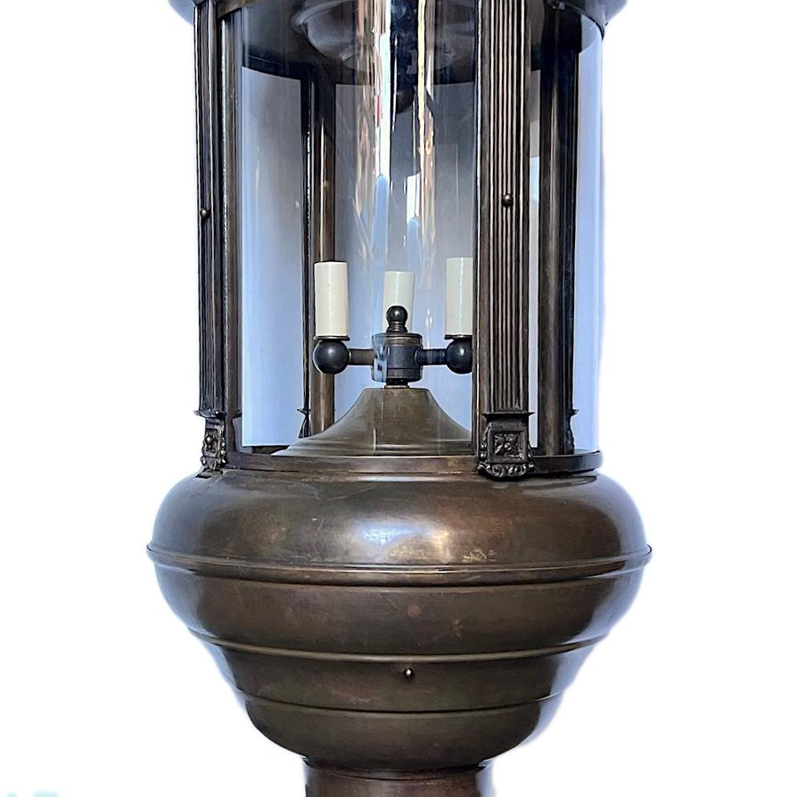 English Bronze Lantern In Good Condition For Sale In New York, NY