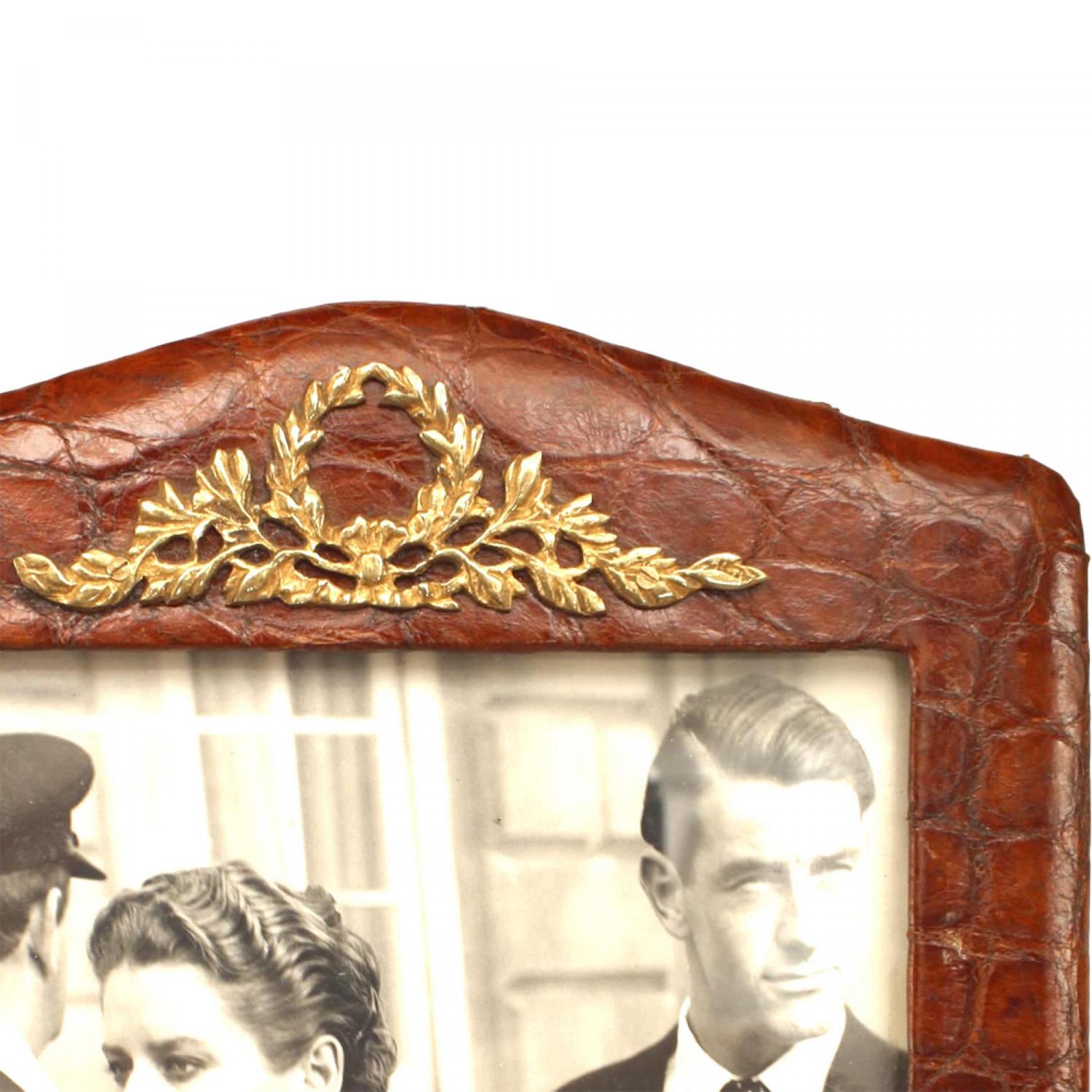 Cadre photo en crocodile marron anglais Bon état - En vente à Queens, NY