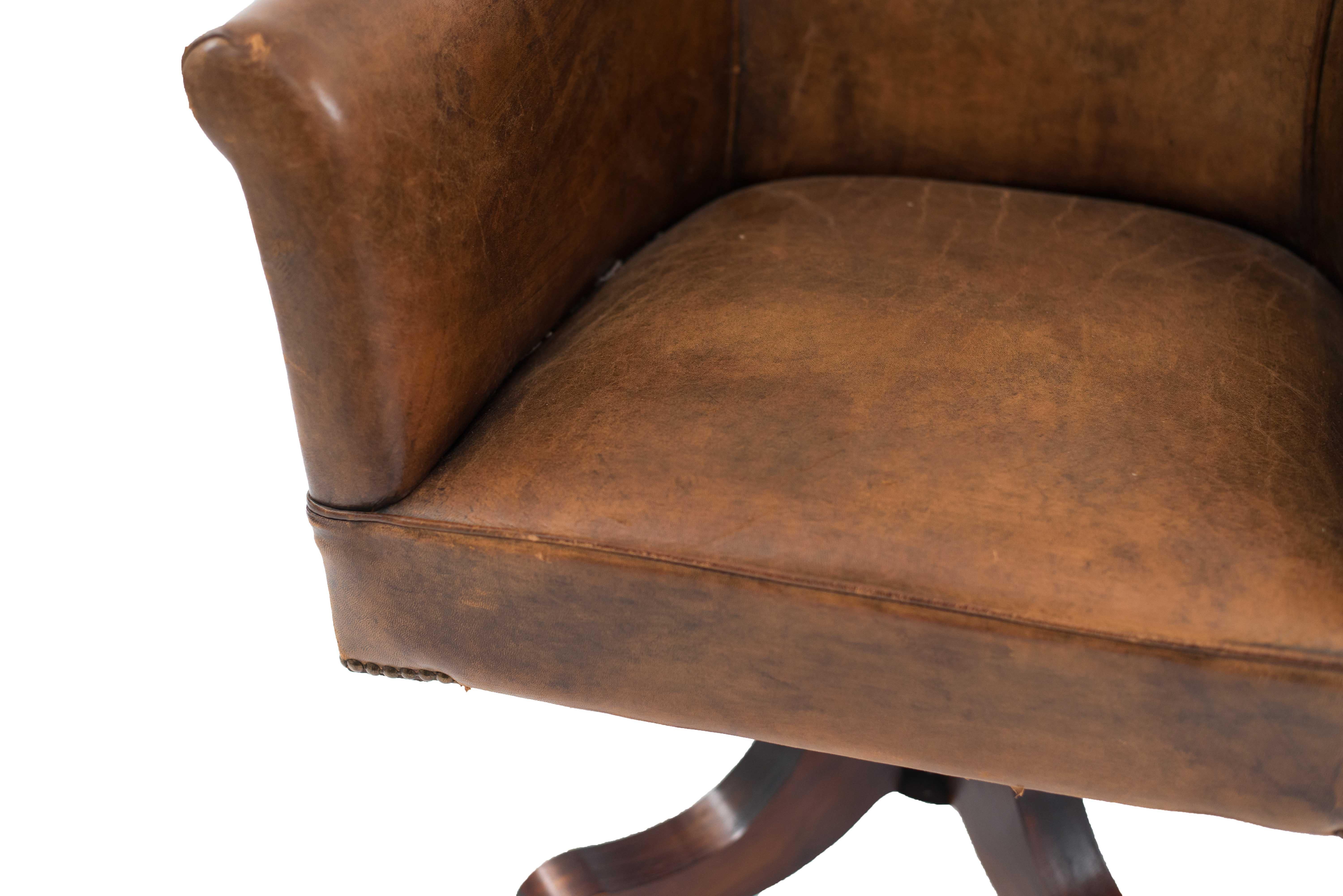 Hand-Crafted English Brown Leather Swivel Chair For Sale