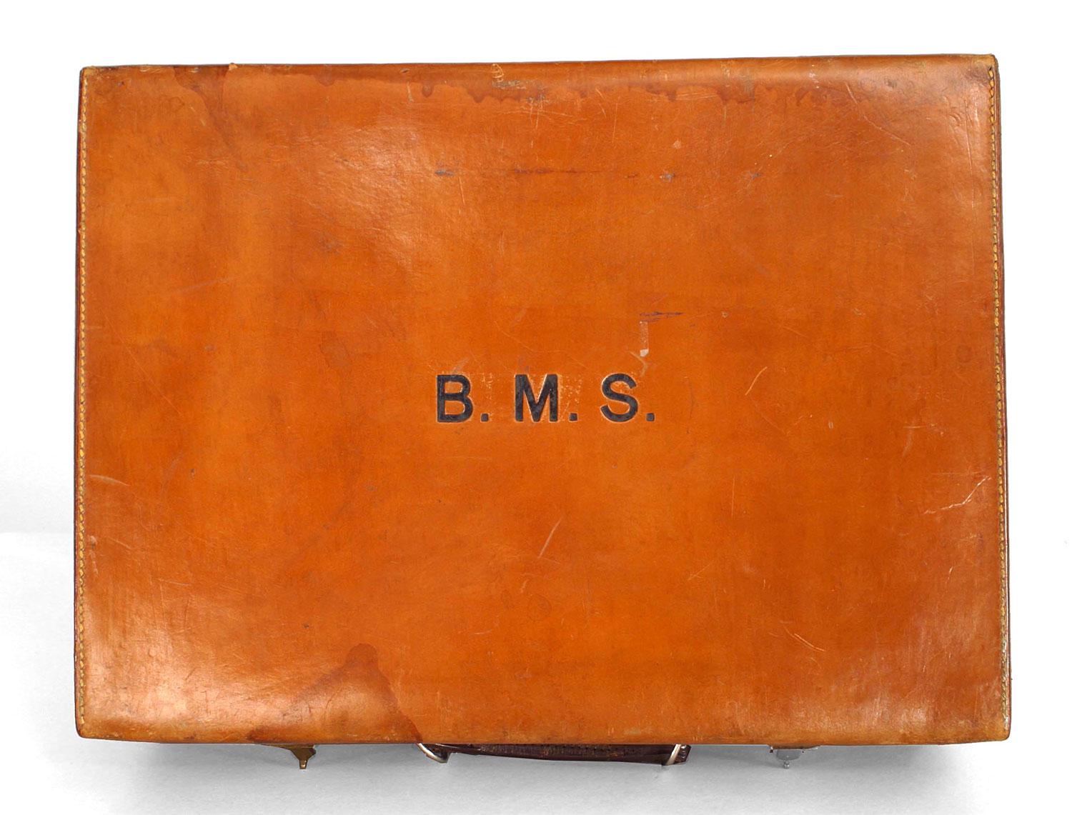 Englische braune Lederklappe.