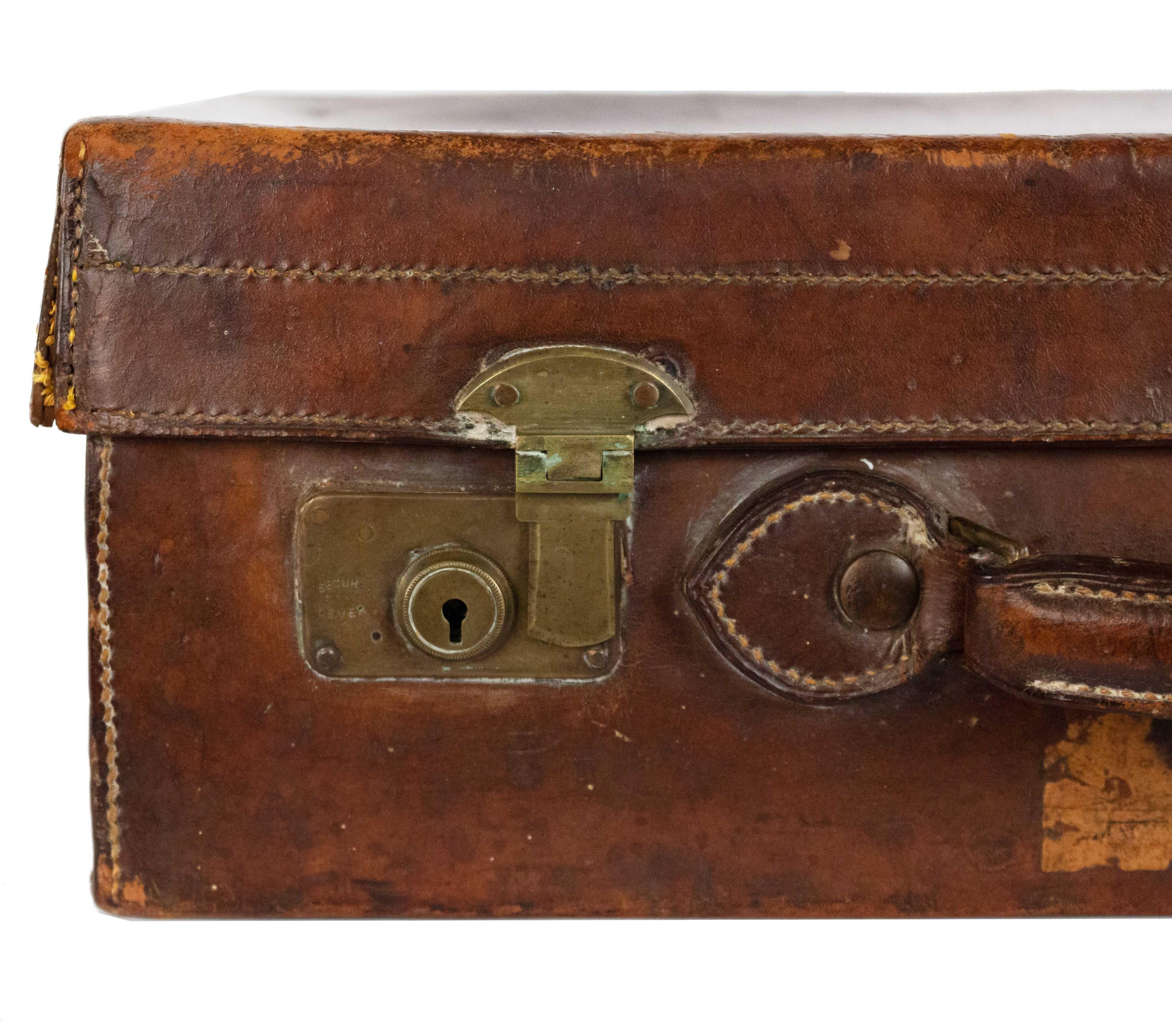 English Brown Leather Valise In Good Condition For Sale In Queens, NY