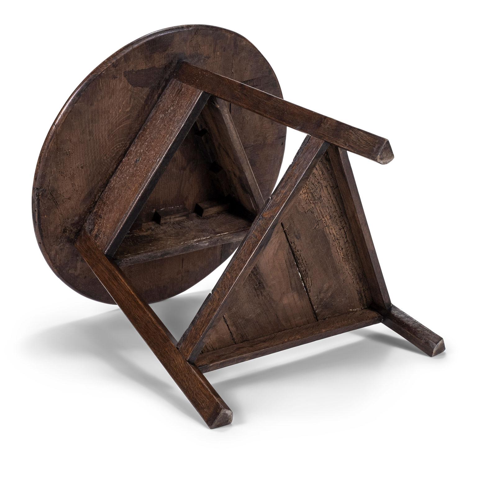 Early 19th Century English Brown Oak Cricket Table 3