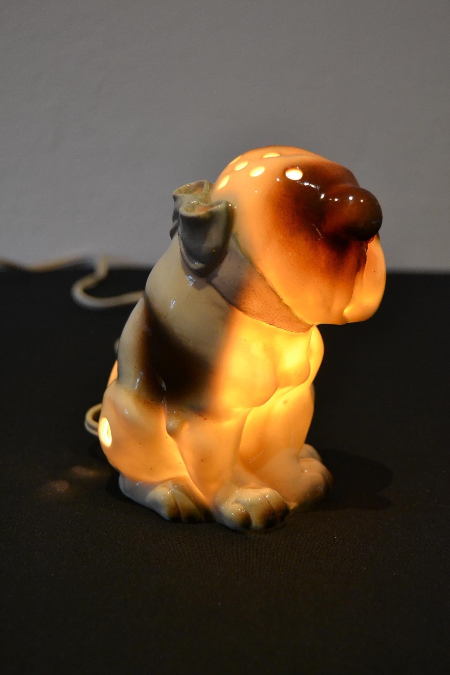 Englische Parfümlampe mit englischem Bulldogge (Moderne der Mitte des Jahrhunderts) im Angebot