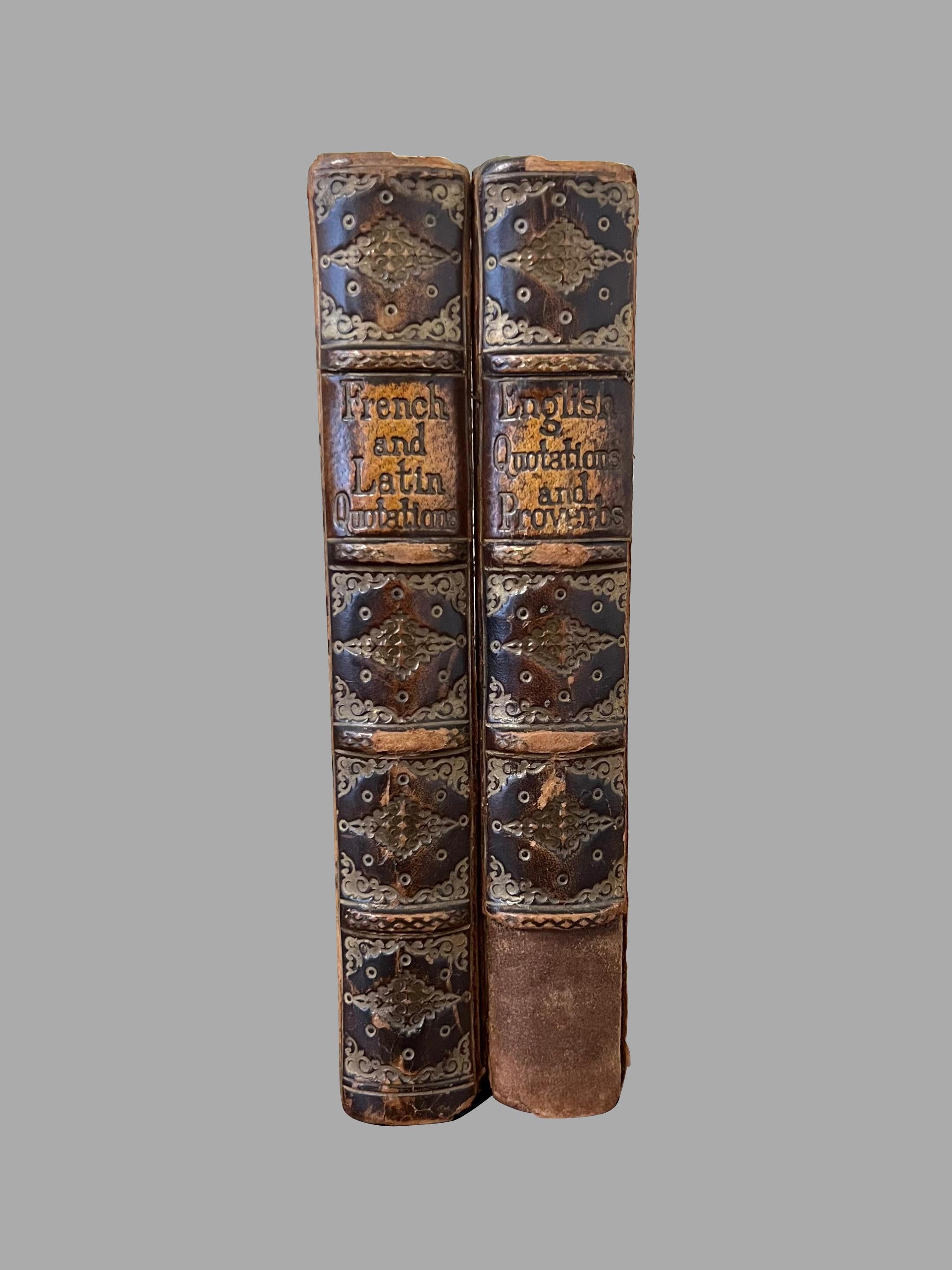 Cassaforte per libri in radica di noce inglese montata in ottone con 2 rilegature in pelle di vitello ad albero in vendita 2