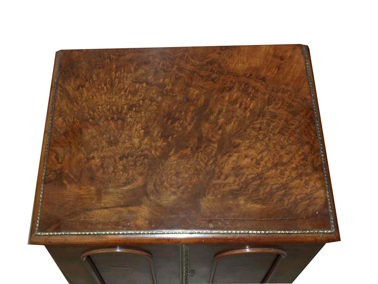 English Burl Walnut Cabinet In Good Condition For Sale In Wilson, NC