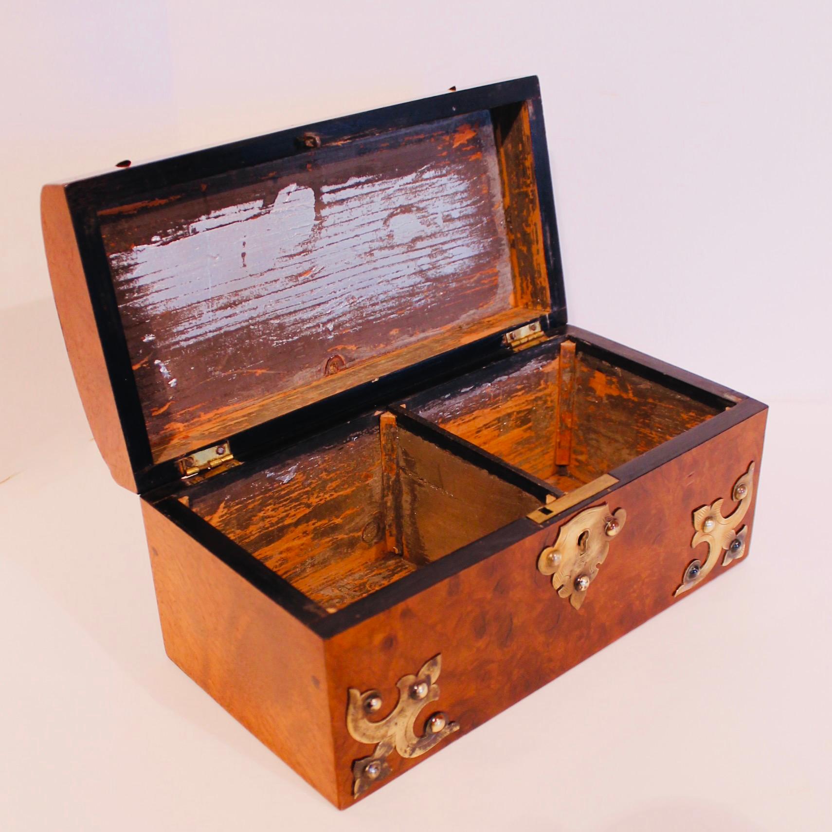 19th Century English Burl Walnut Tea Caddy With Decorative Brass Mounts For Sale