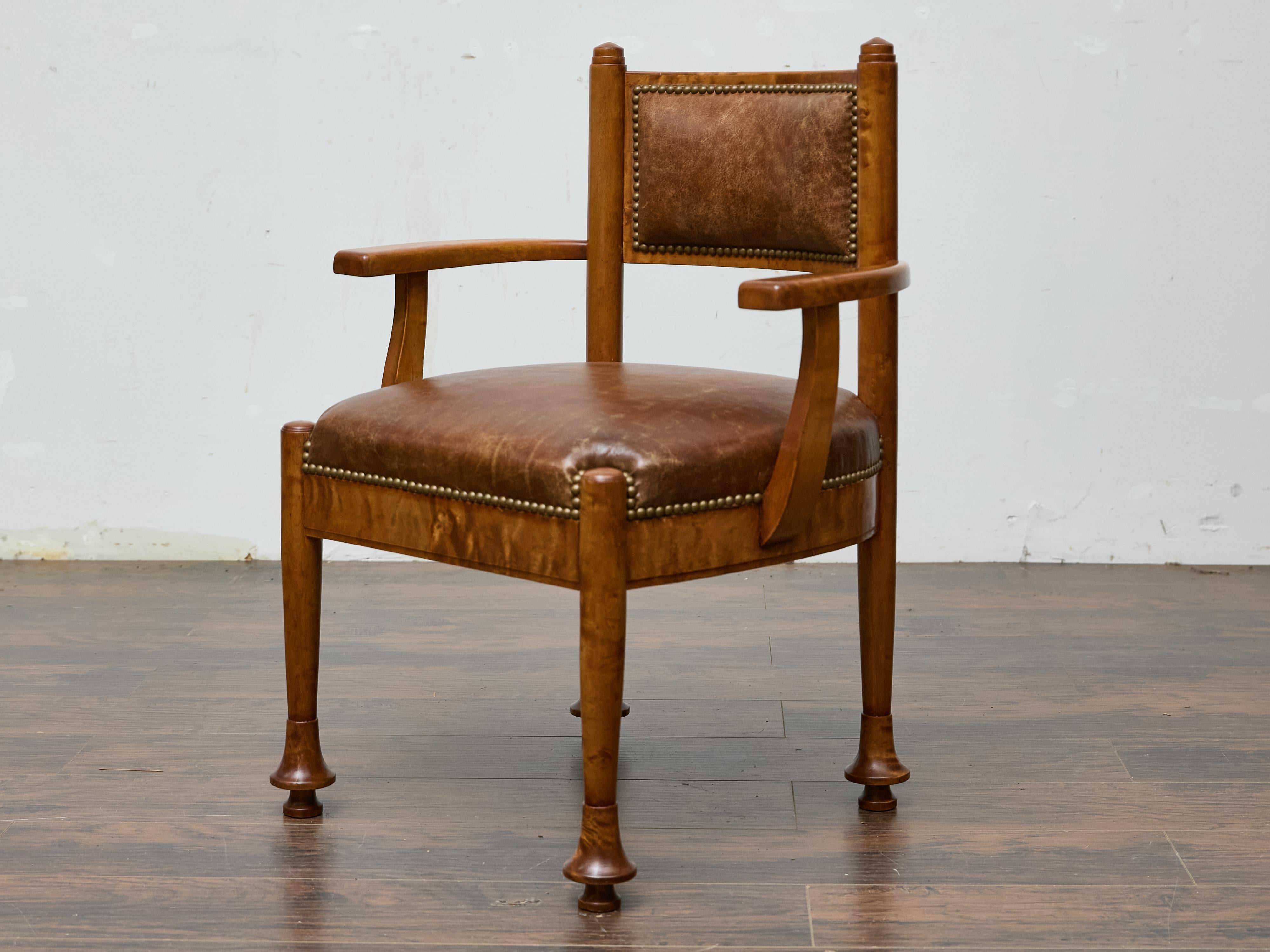 English Burl Wood Armchair with Leather Upholstery and Turned Disc Feet In Good Condition For Sale In Atlanta, GA