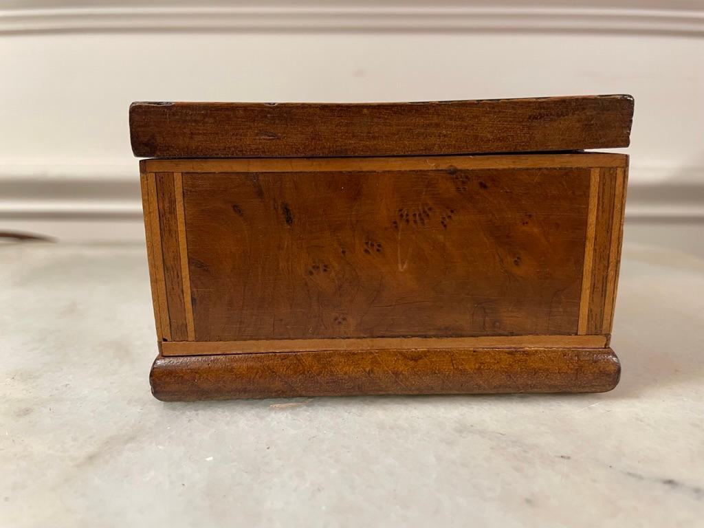 Hand-Crafted English Burl Wood Veneered Box with Inlaid Borders For Sale