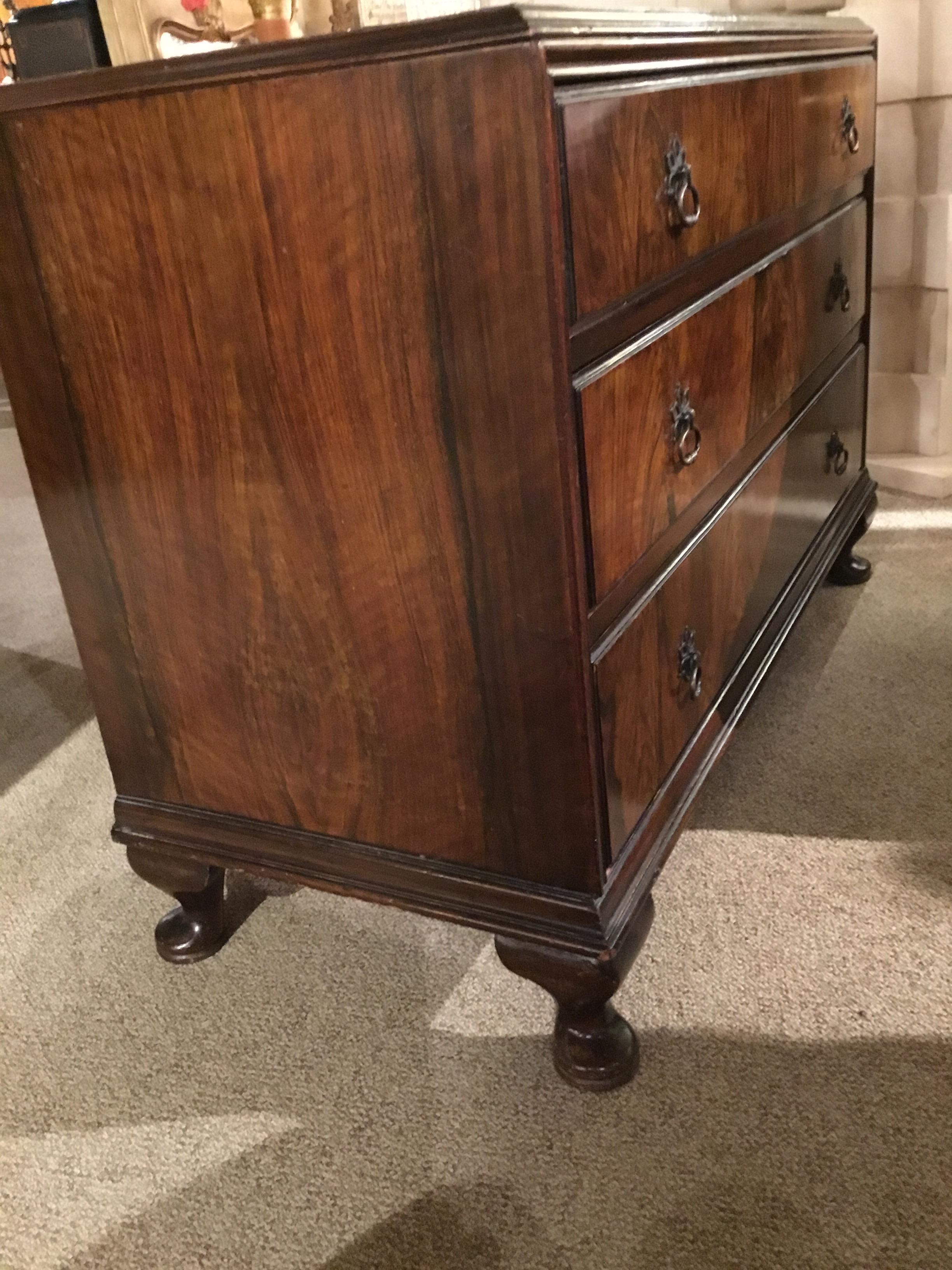 English Burled Walnut Queen Anne Style Chest, 19th Century, Three Drawers 4