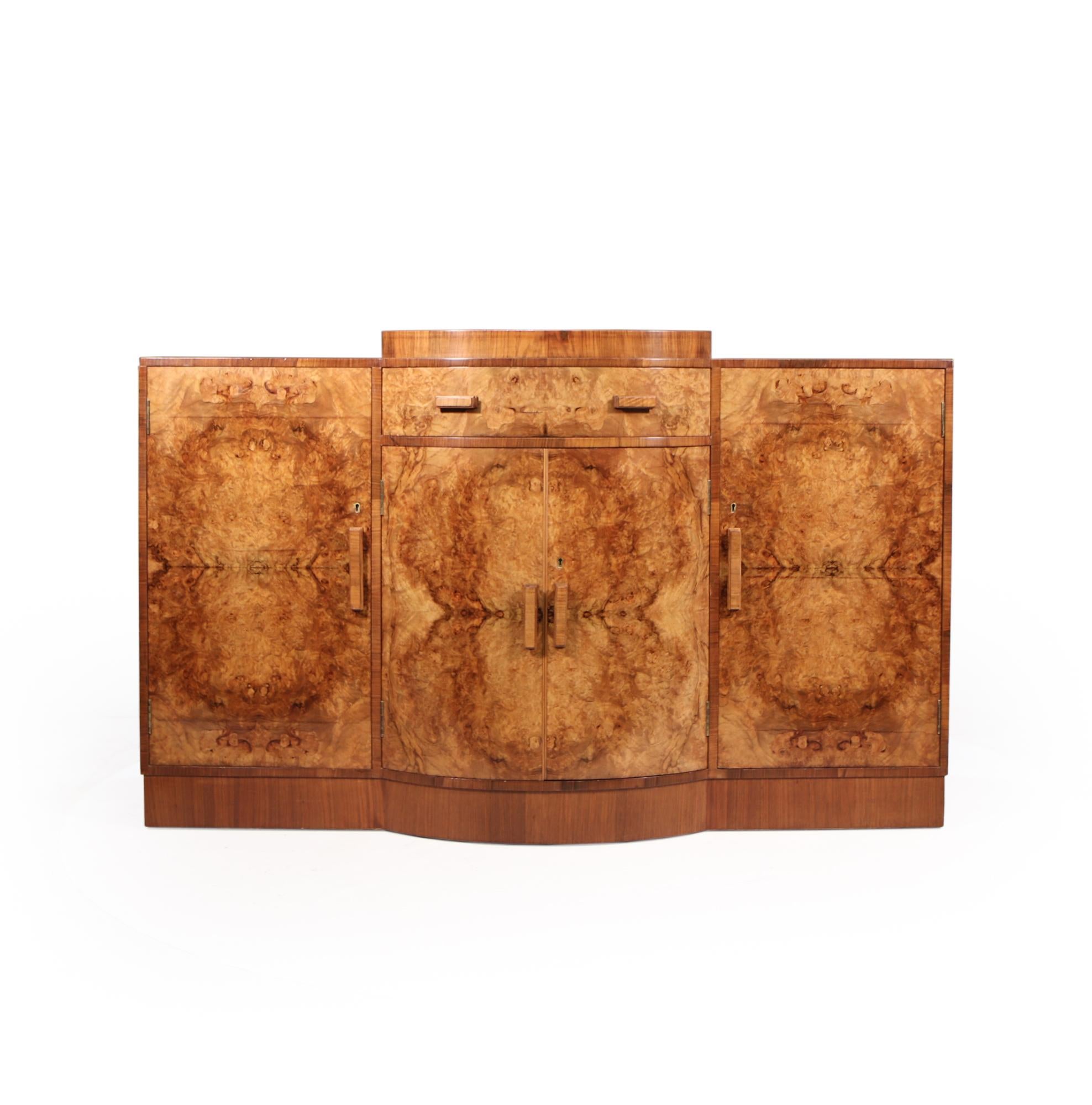 English Burr Walnut Art Deco Walnut Sideboard In Excellent Condition In Paddock Wood Tonbridge, GB