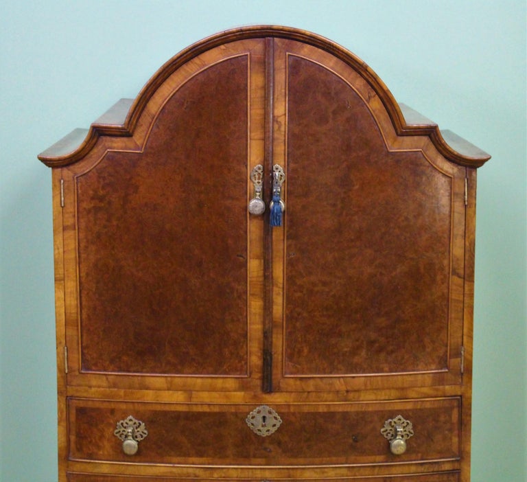 English Burr Walnut Dome Topped Linen Press bei 1stdibs