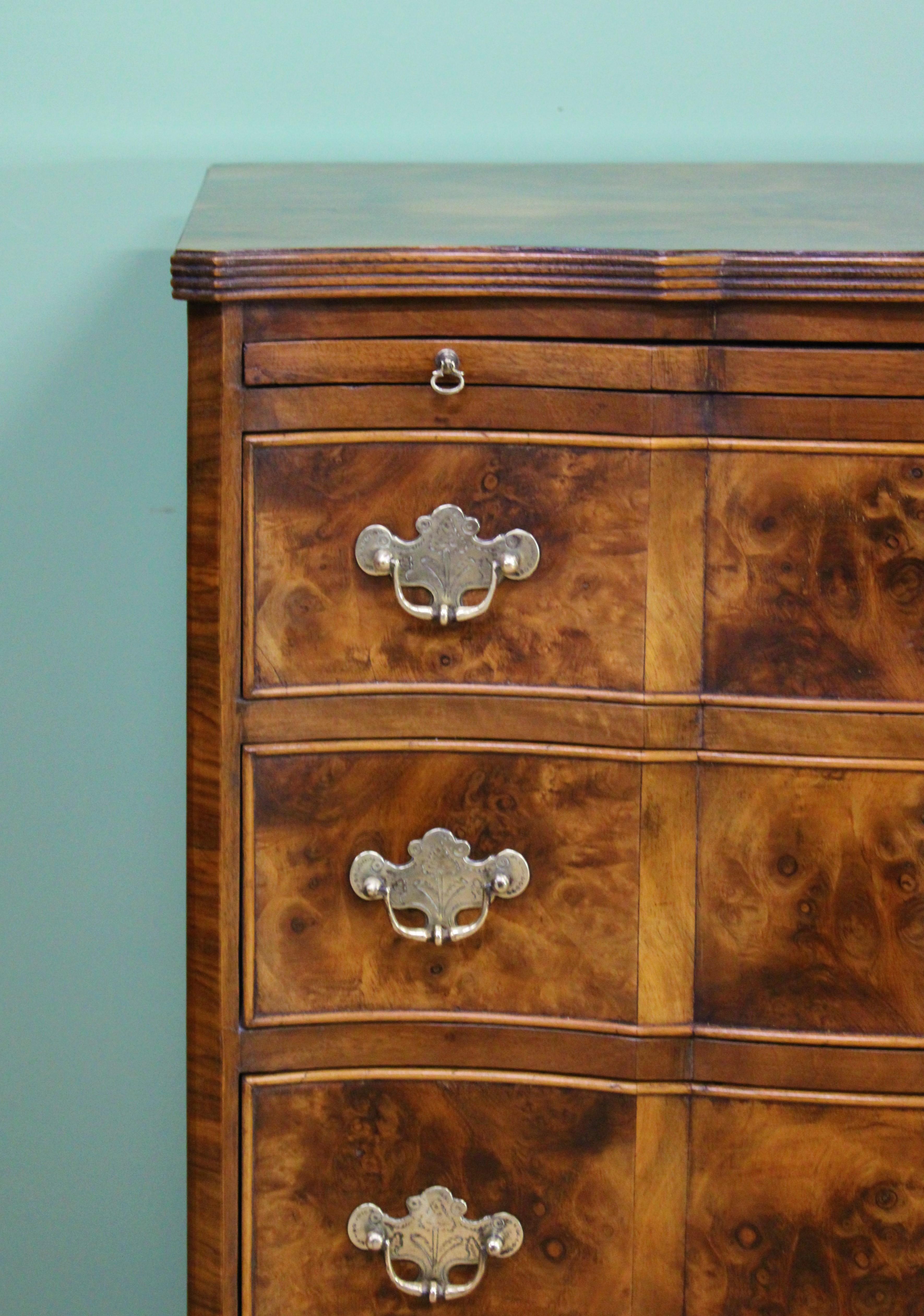 George I English Burr Walnut Serpentine Fronted Chest of Drawers For Sale