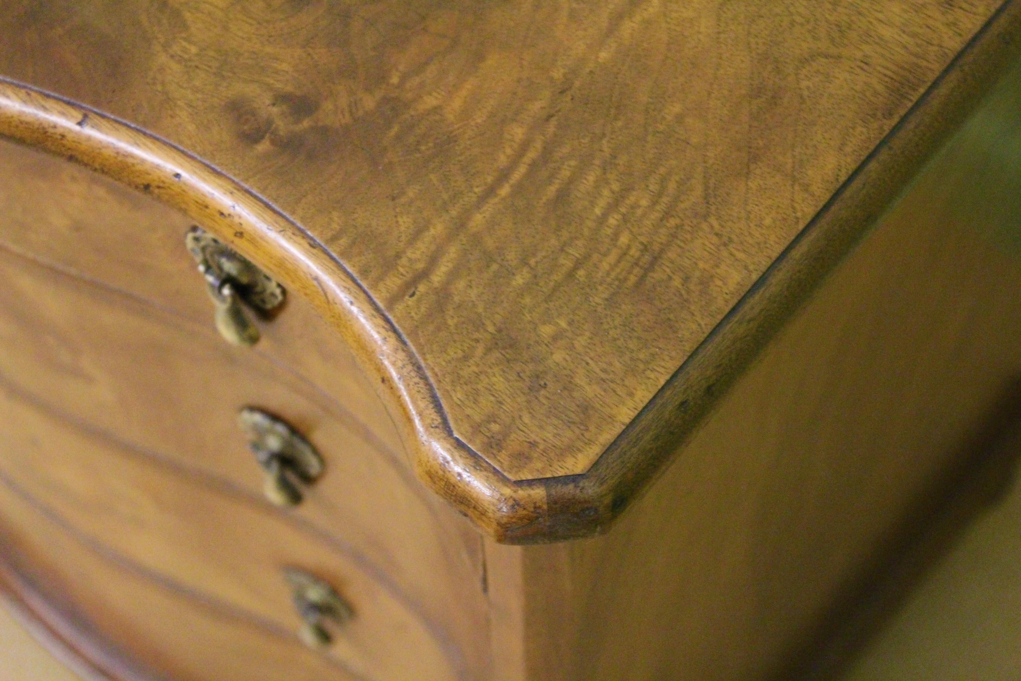 English Burr Walnut Serpentine Fronted Chest of Drawers For Sale 3