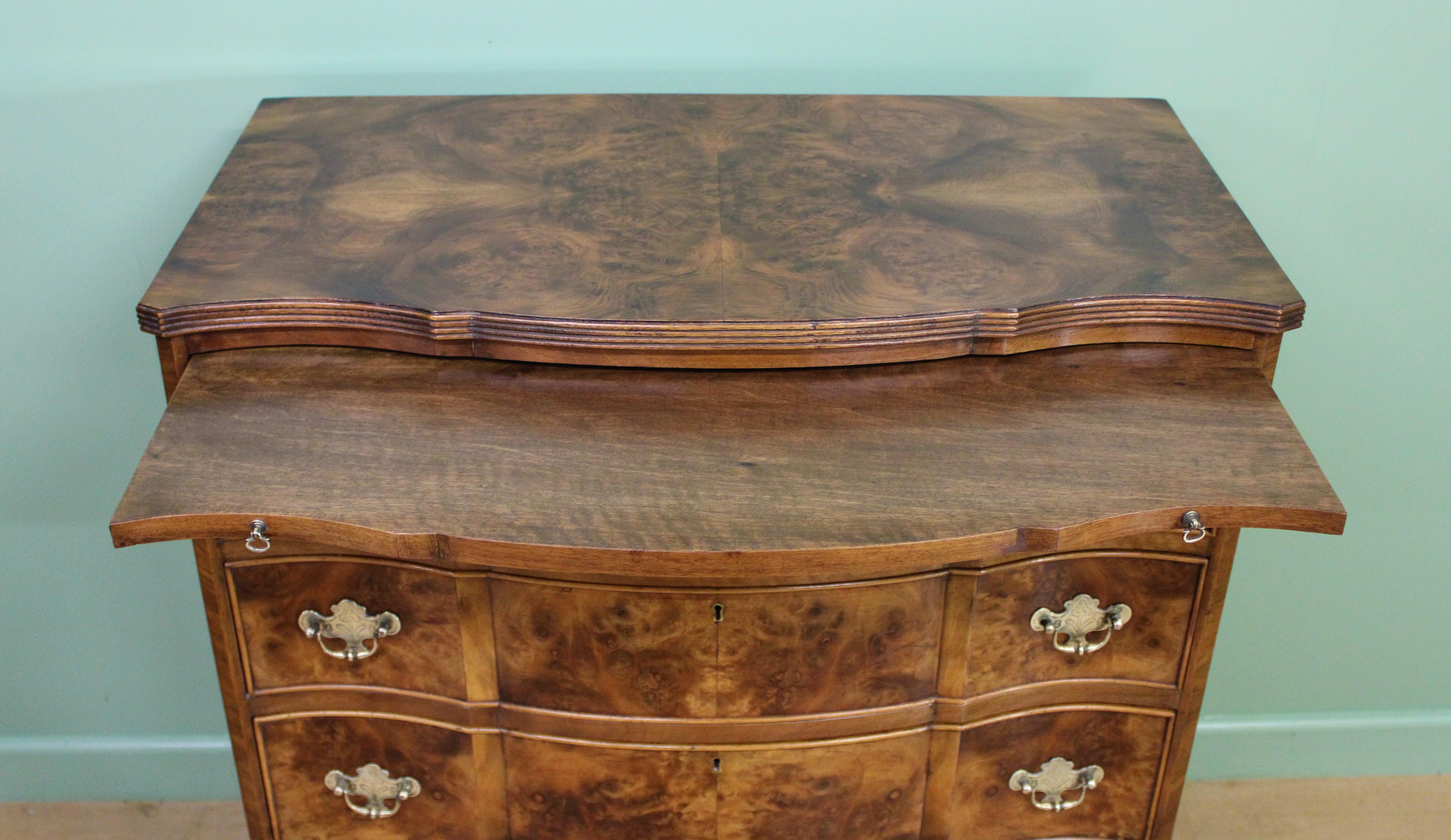 English Burr Walnut Serpentine Fronted Chest of Drawers For Sale 3