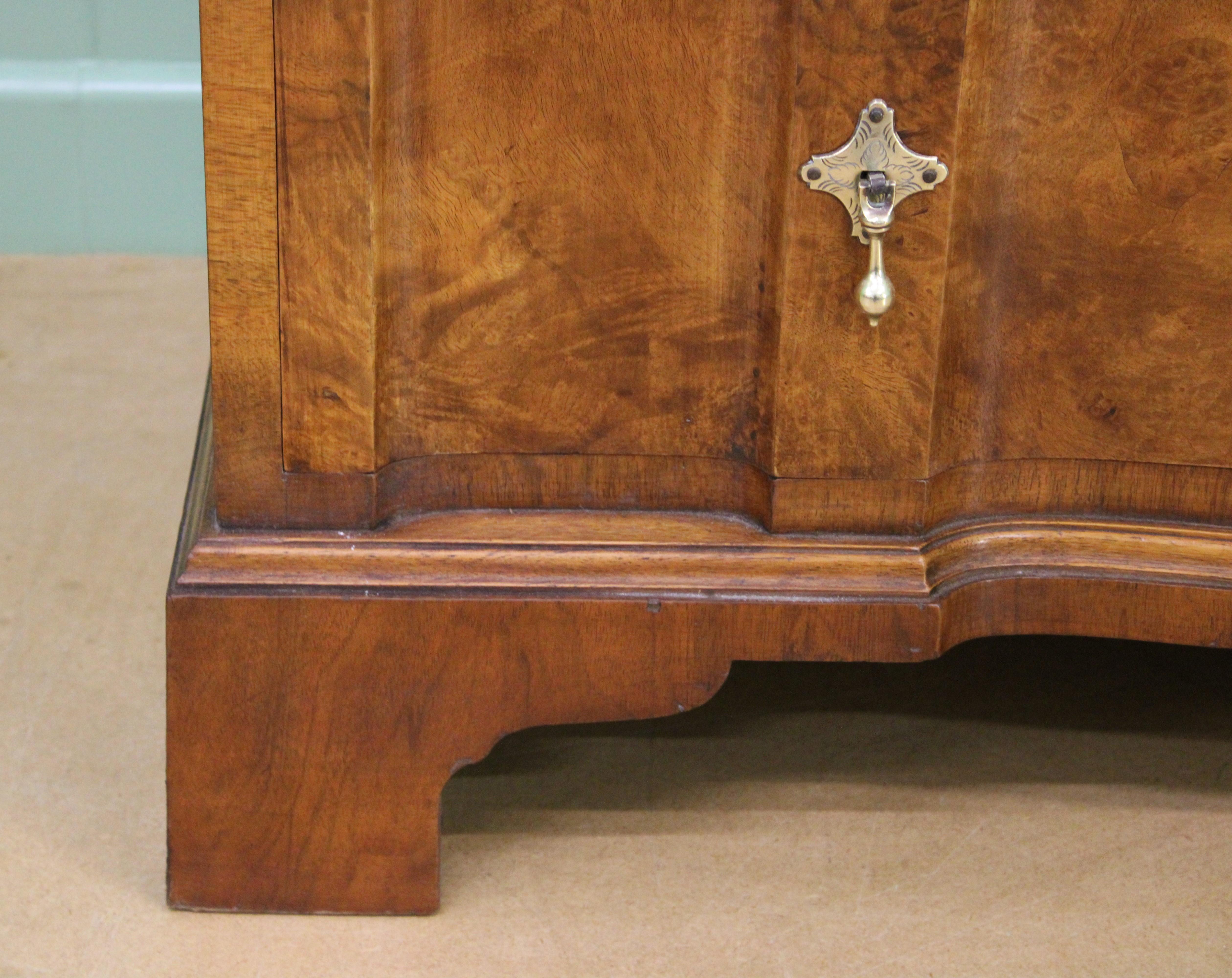 English Burr Walnut Shaped Front Chest of Drawers In Good Condition For Sale In Poling, West Sussex