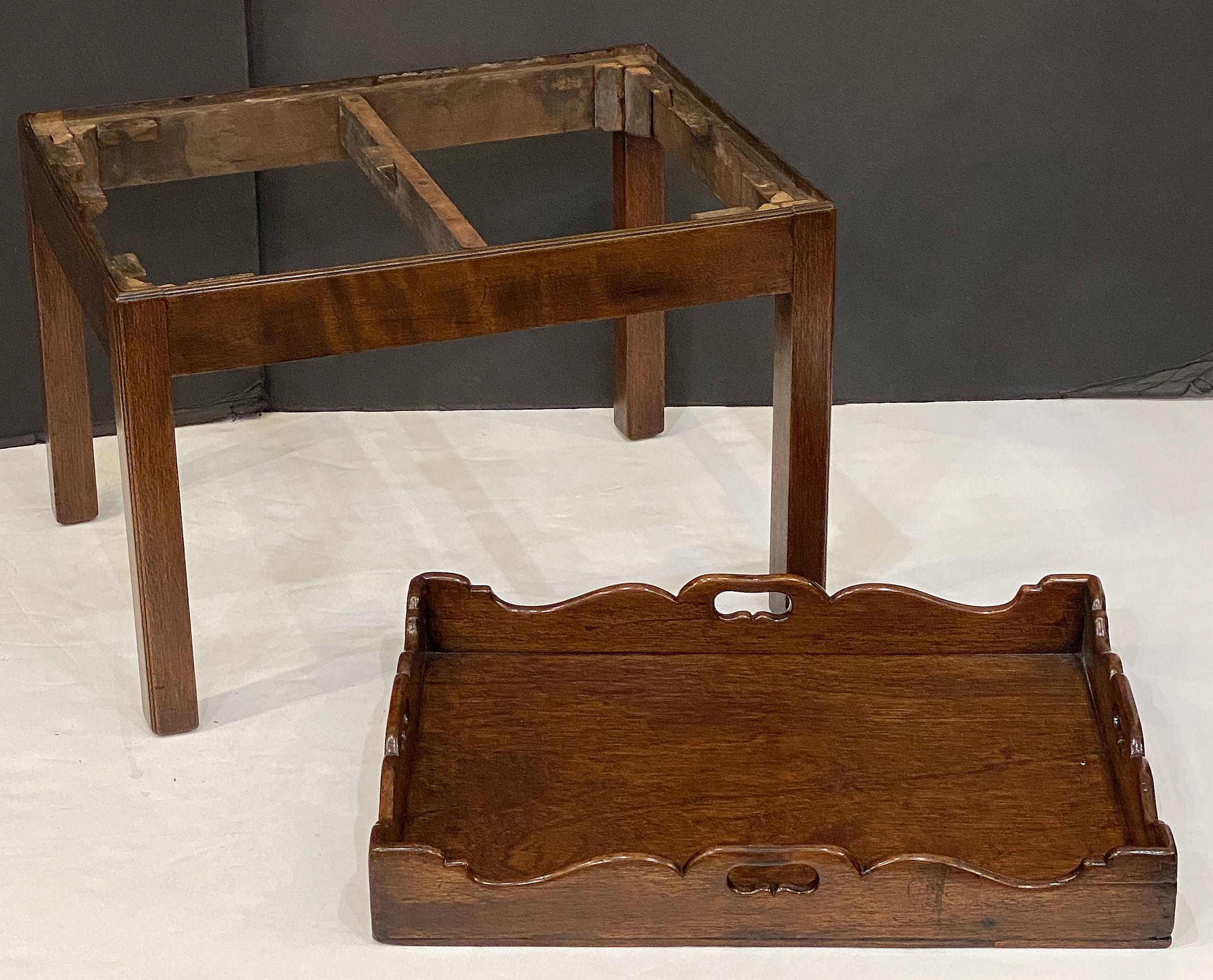 English Butler's Tray on Stand Table of Oak For Sale 12
