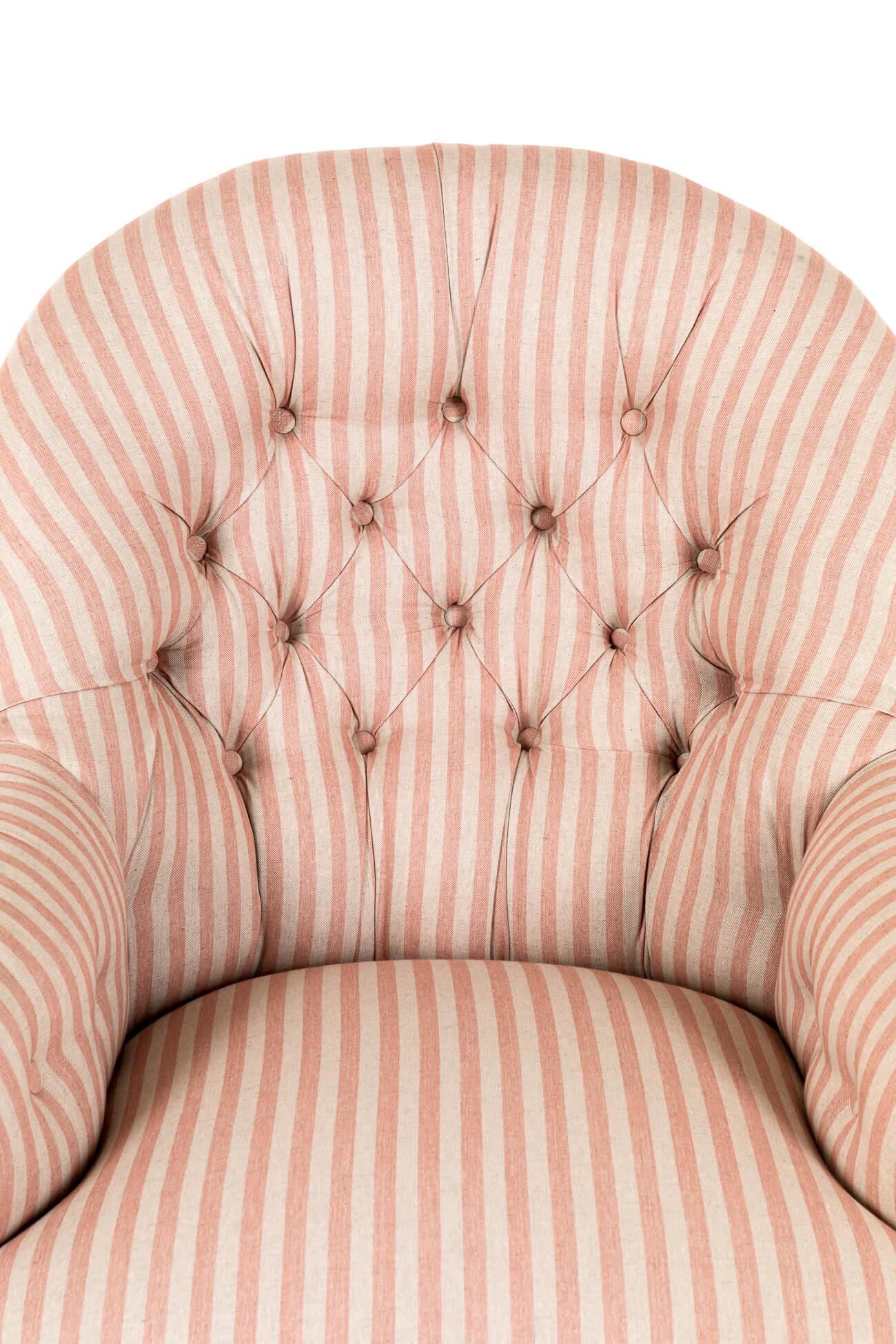English Button Back Armchair by Cornelius V. Smith In Good Condition For Sale In Faversham, GB
