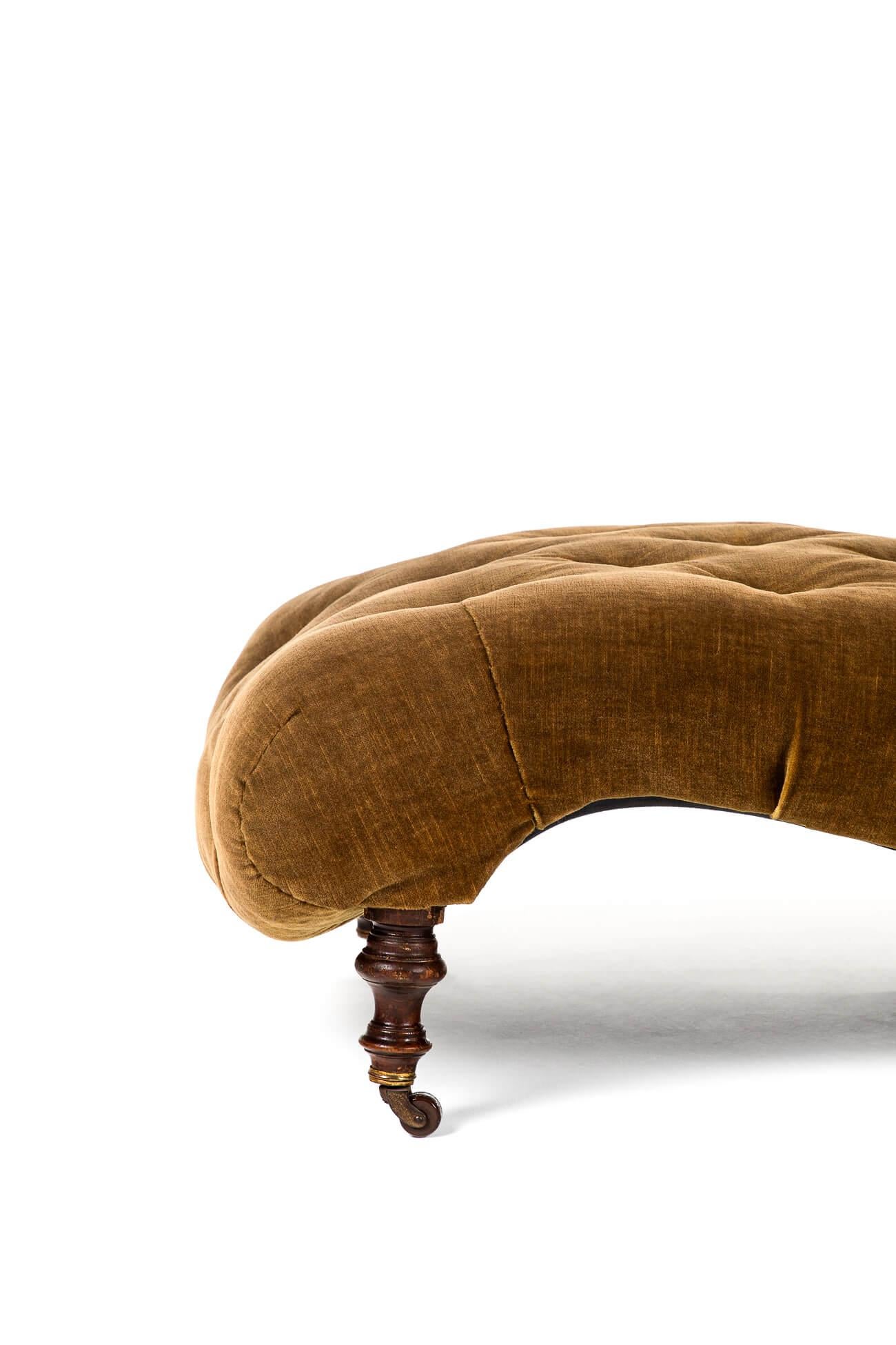 English Button Back Chaise Longues 2